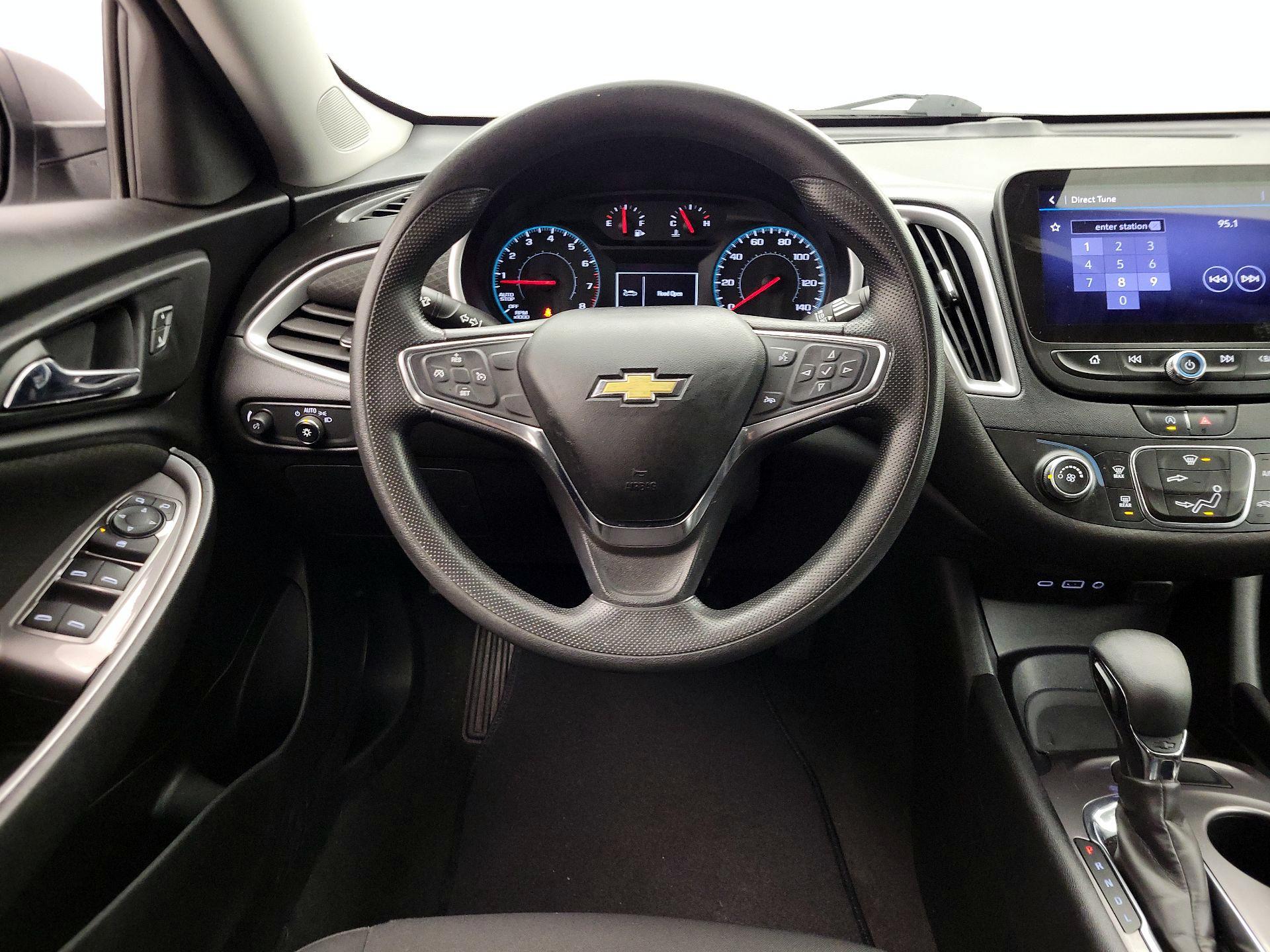 Thumbnail: 2021 Chevrolet Malibu - 10