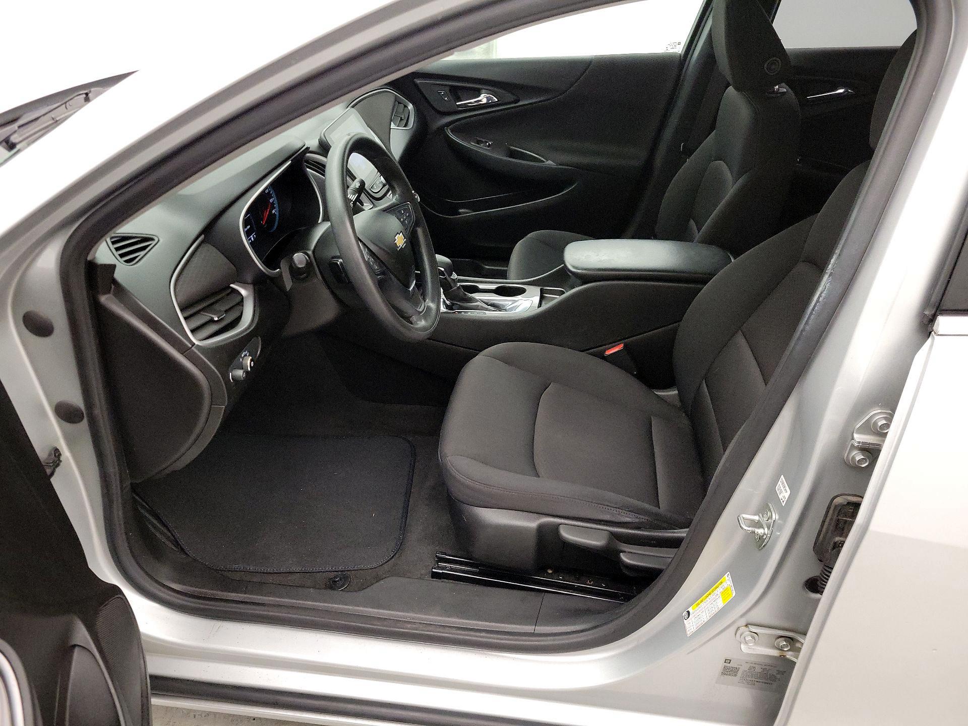 Thumbnail: 2021 Chevrolet Malibu - 11