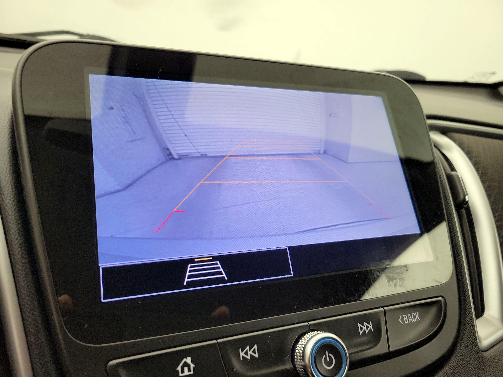 Thumbnail: 2021 Chevrolet Malibu - 14