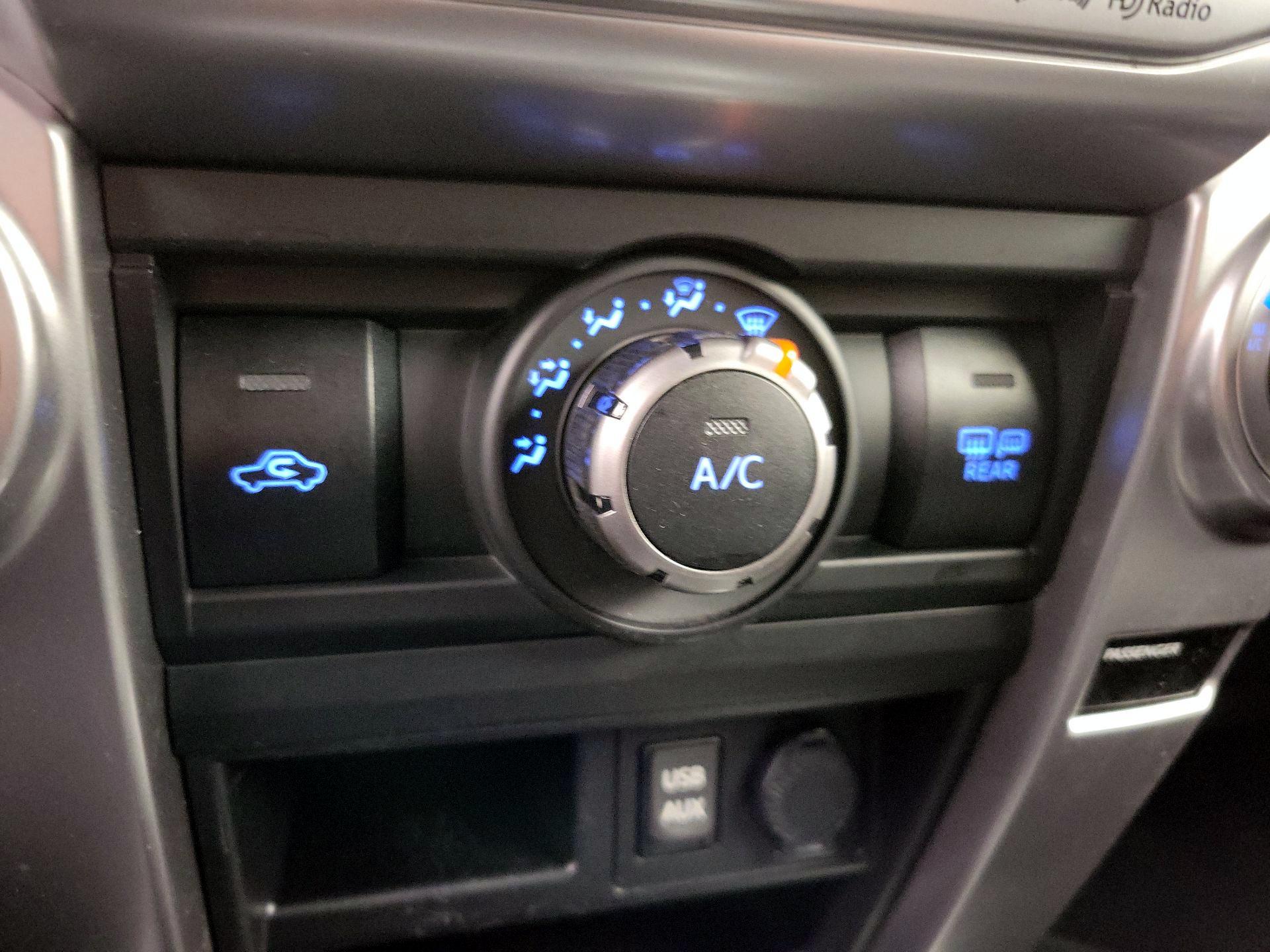 Thumbnail: 2018 Toyota 4Runner - 16