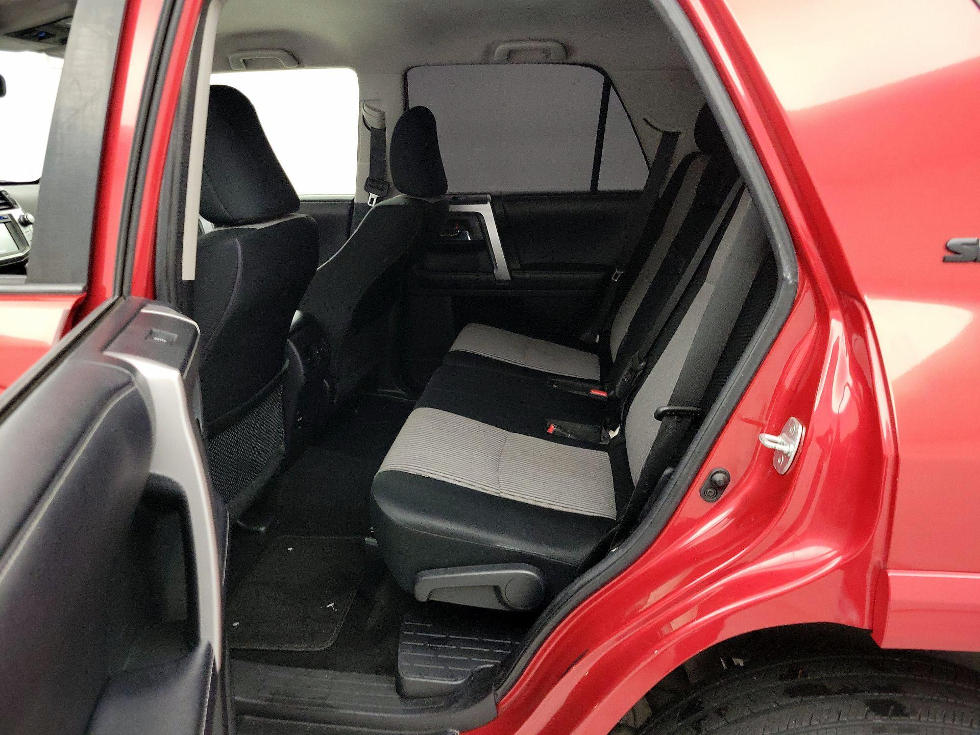 Thumbnail: 2018 Toyota 4Runner - 19