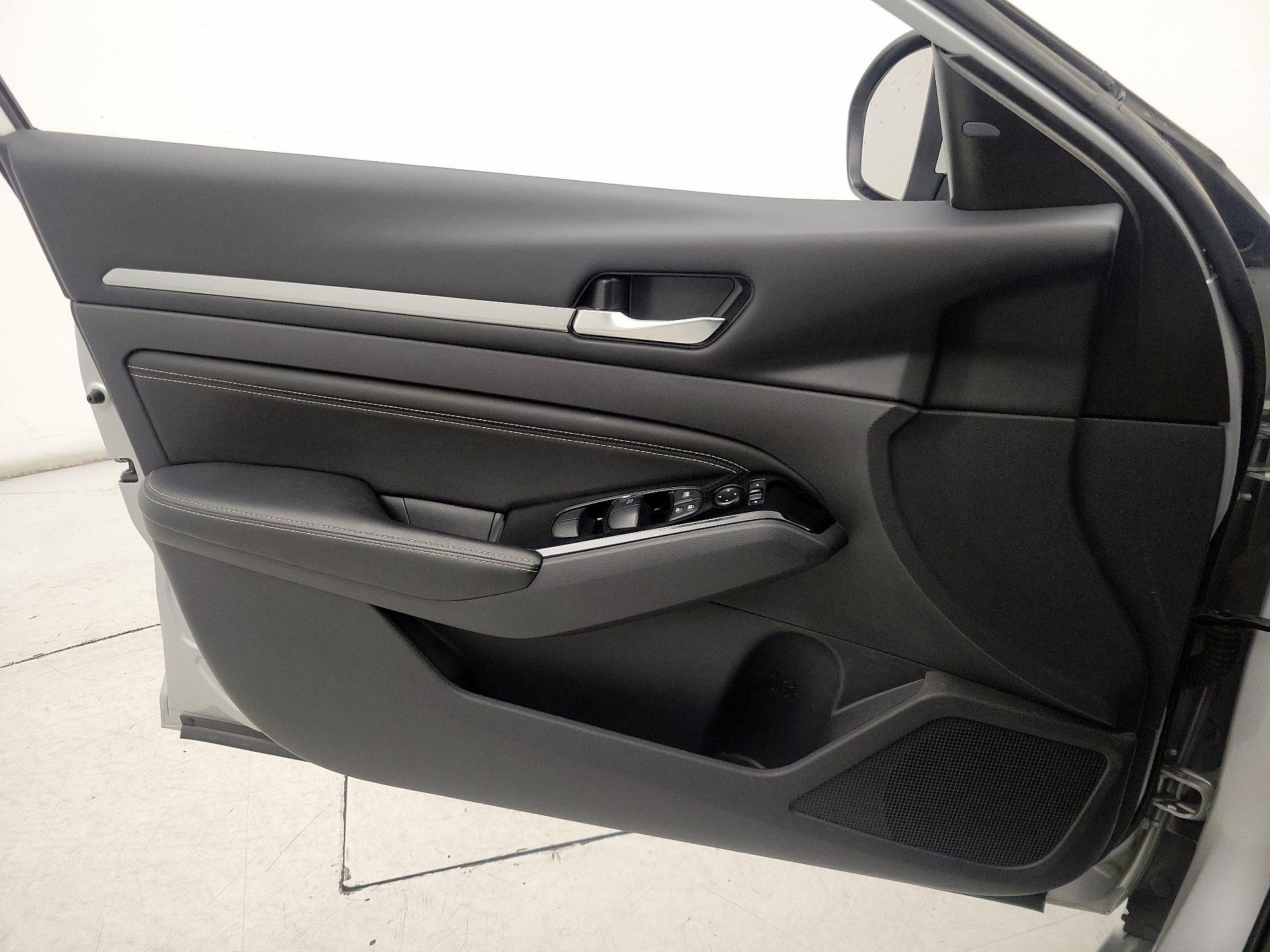 Thumbnail: 2022 Nissan Altima - 12