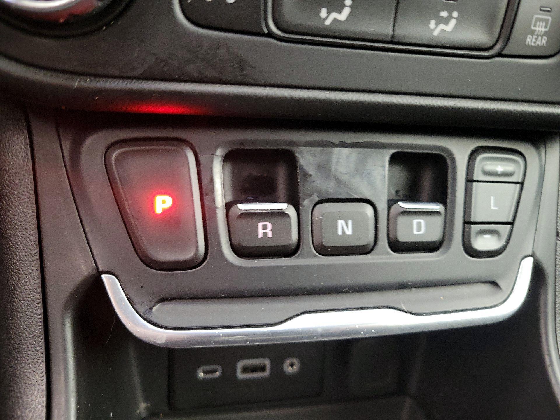 Thumbnail: 2018 GMC Terrain - 17