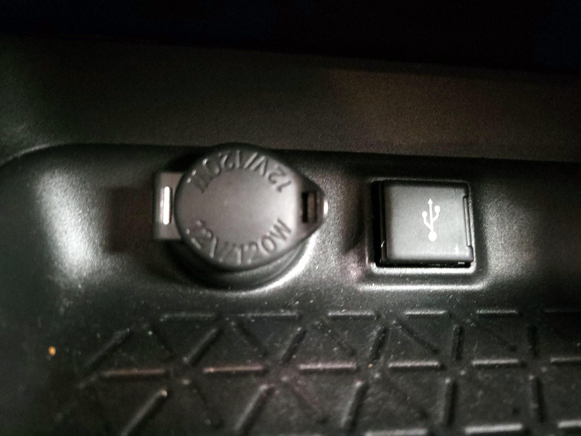 Thumbnail: 2020 Toyota RAV4 - 18