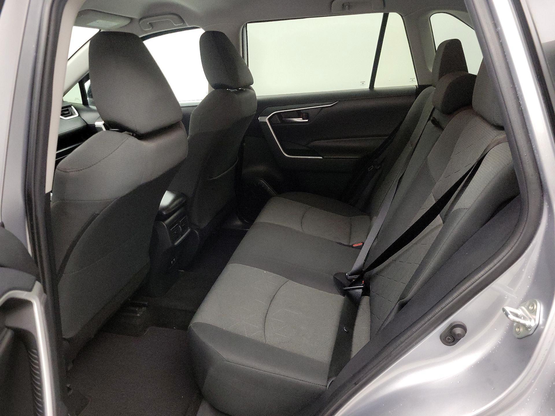 Thumbnail: 2020 Toyota RAV4 - 19