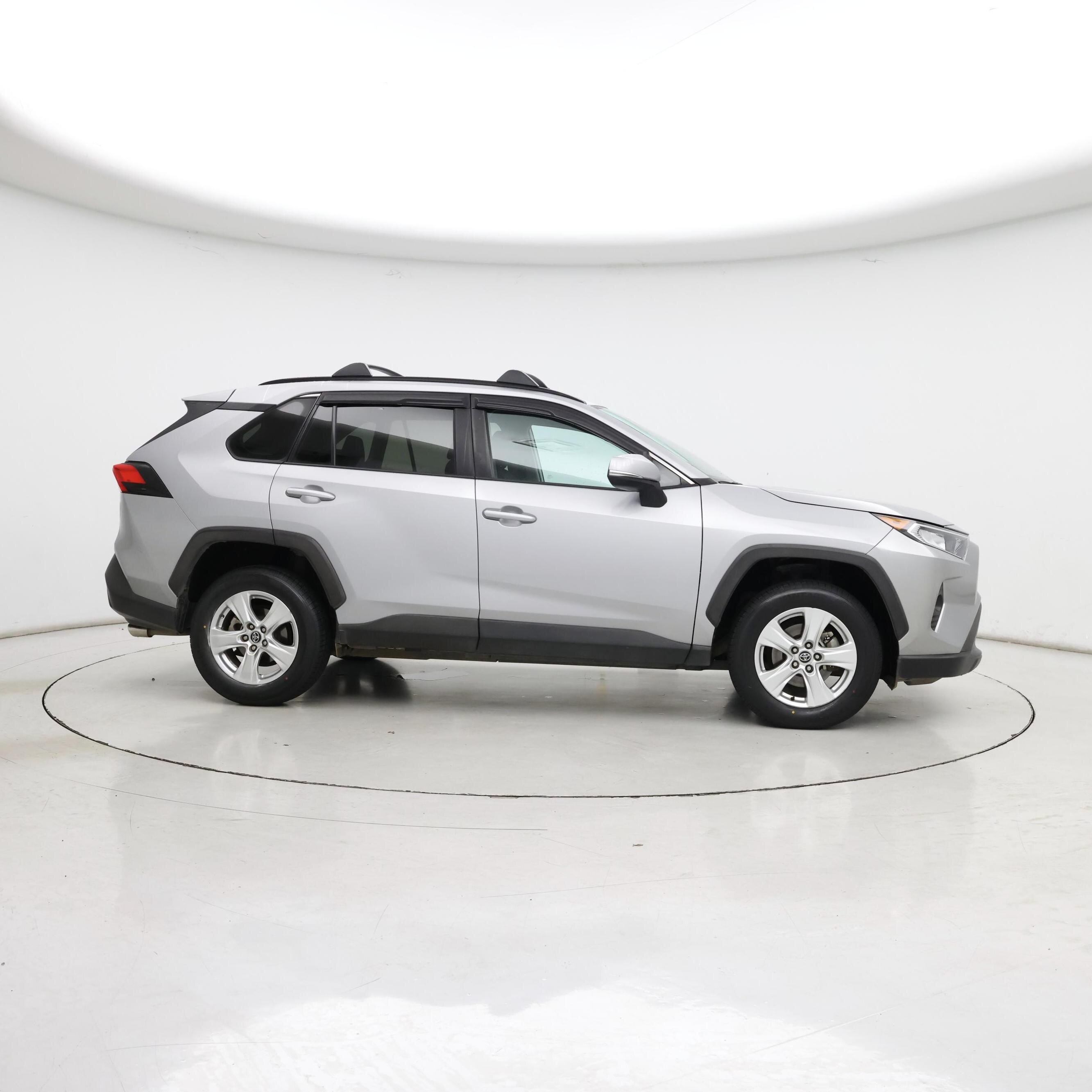 Thumbnail: 2020 Toyota RAV4 - 7