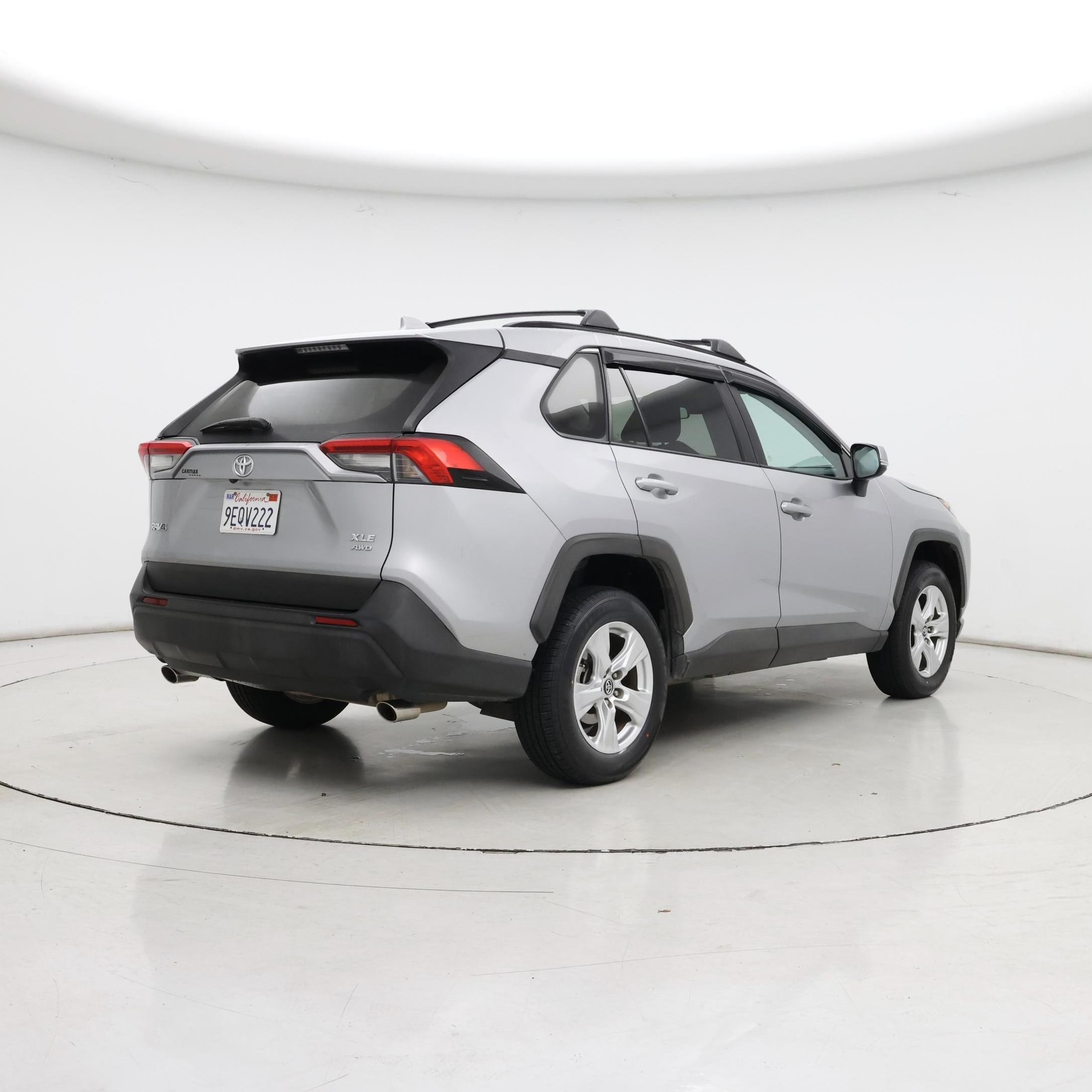 Thumbnail: 2020 Toyota RAV4 - 8