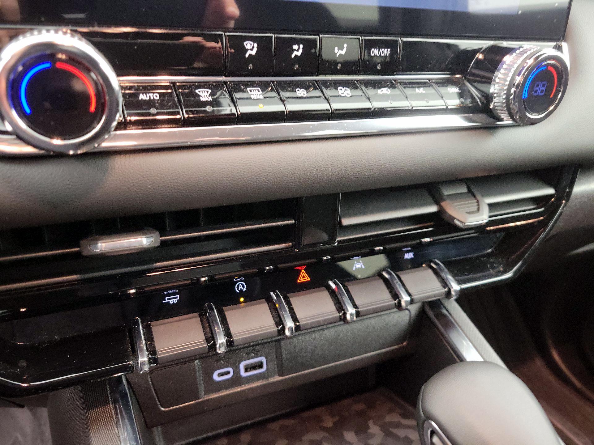 Thumbnail: 2023 GMC Canyon - 16