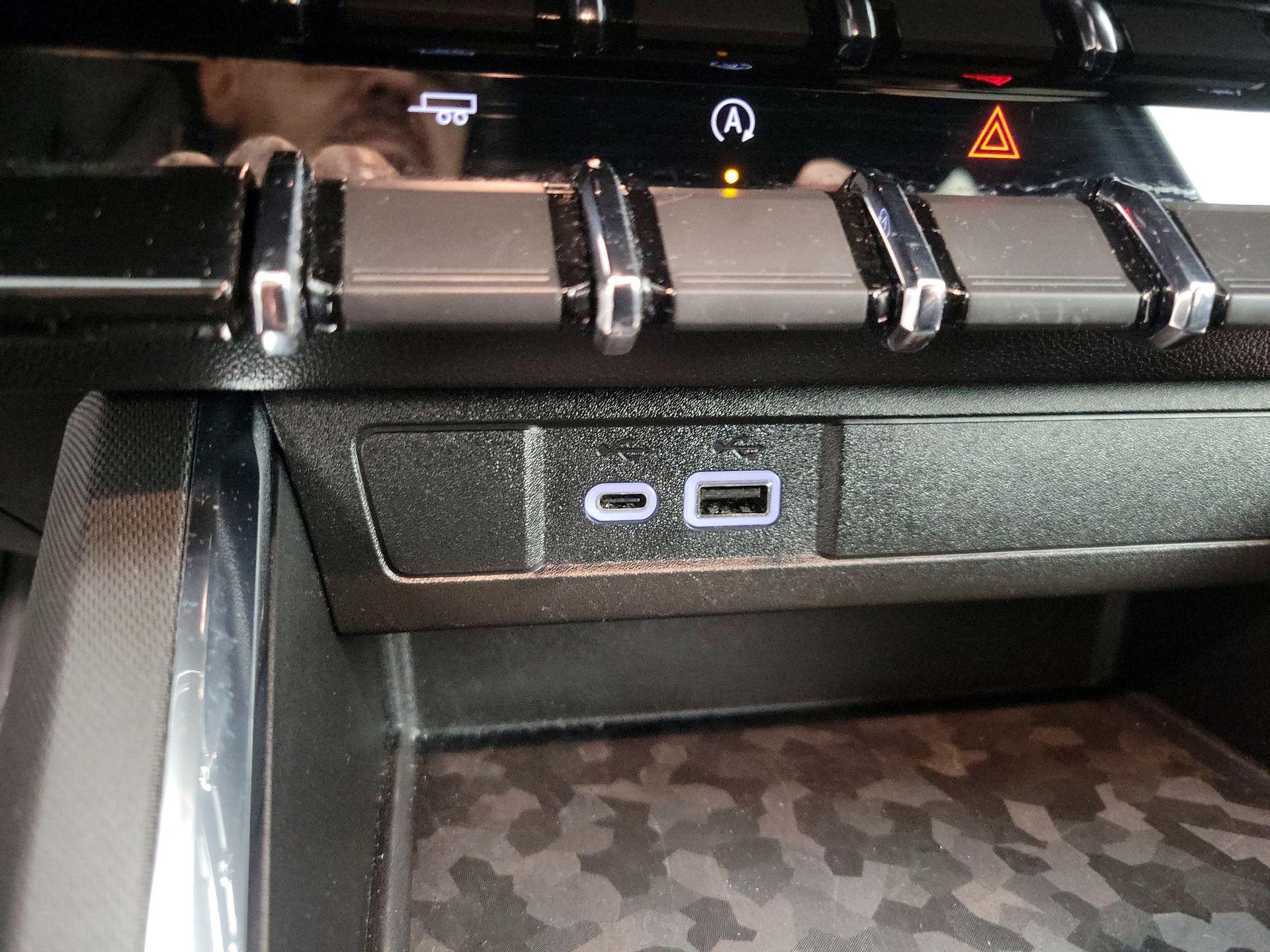 Thumbnail: 2023 GMC Canyon - 18