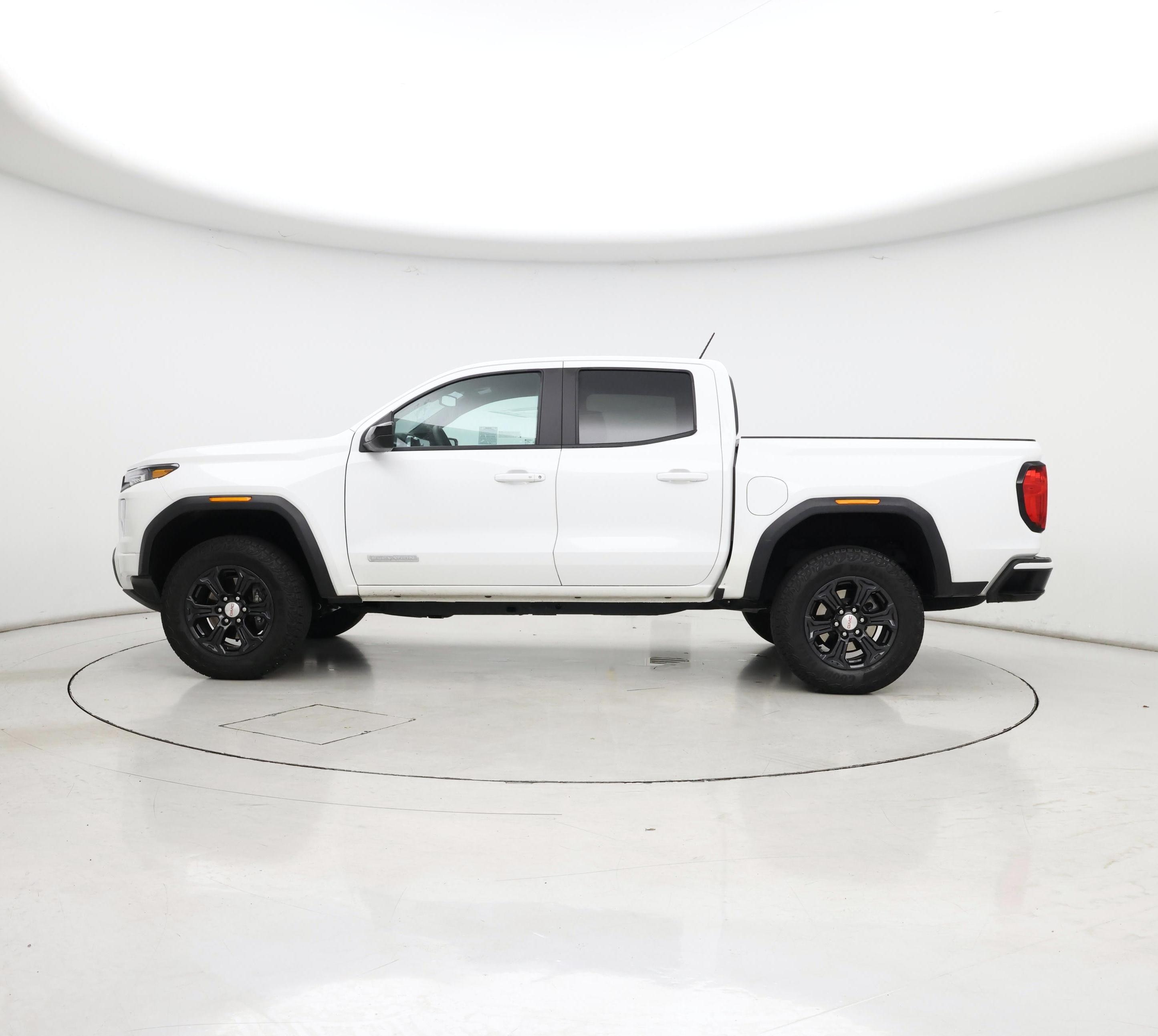 Thumbnail: 2023 GMC Canyon - 3