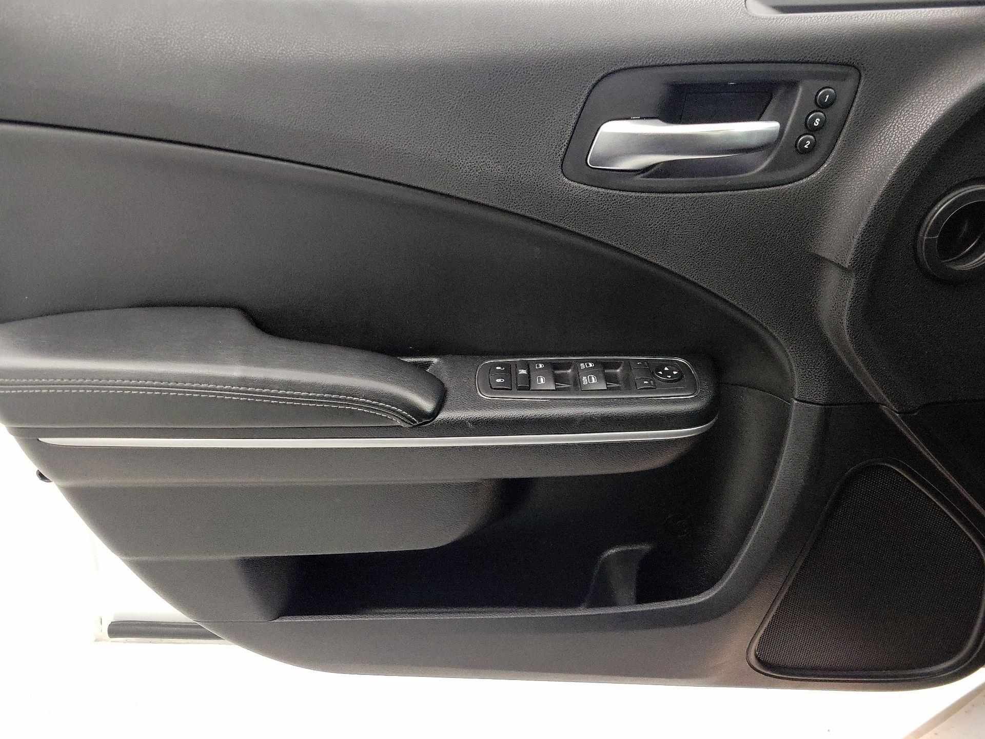 Thumbnail: 2020 Dodge Charger - 12