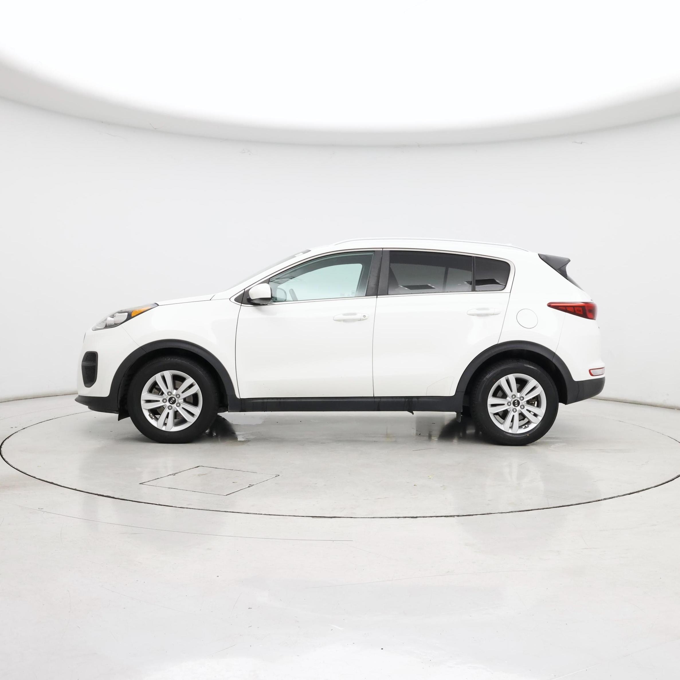 Thumbnail: 2018 Kia Sportage - 3