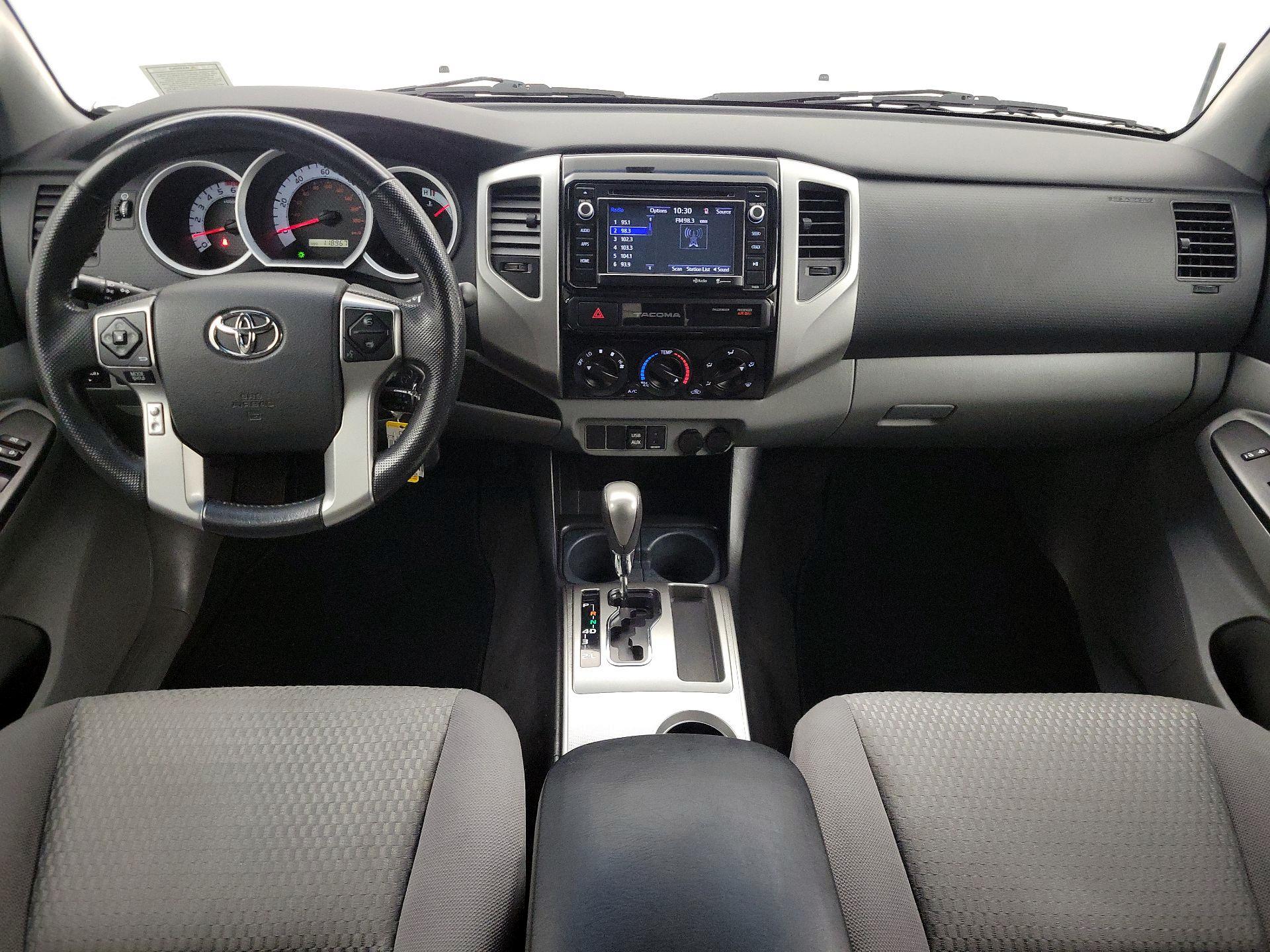 Thumbnail: 2015 Toyota Tacoma - 9