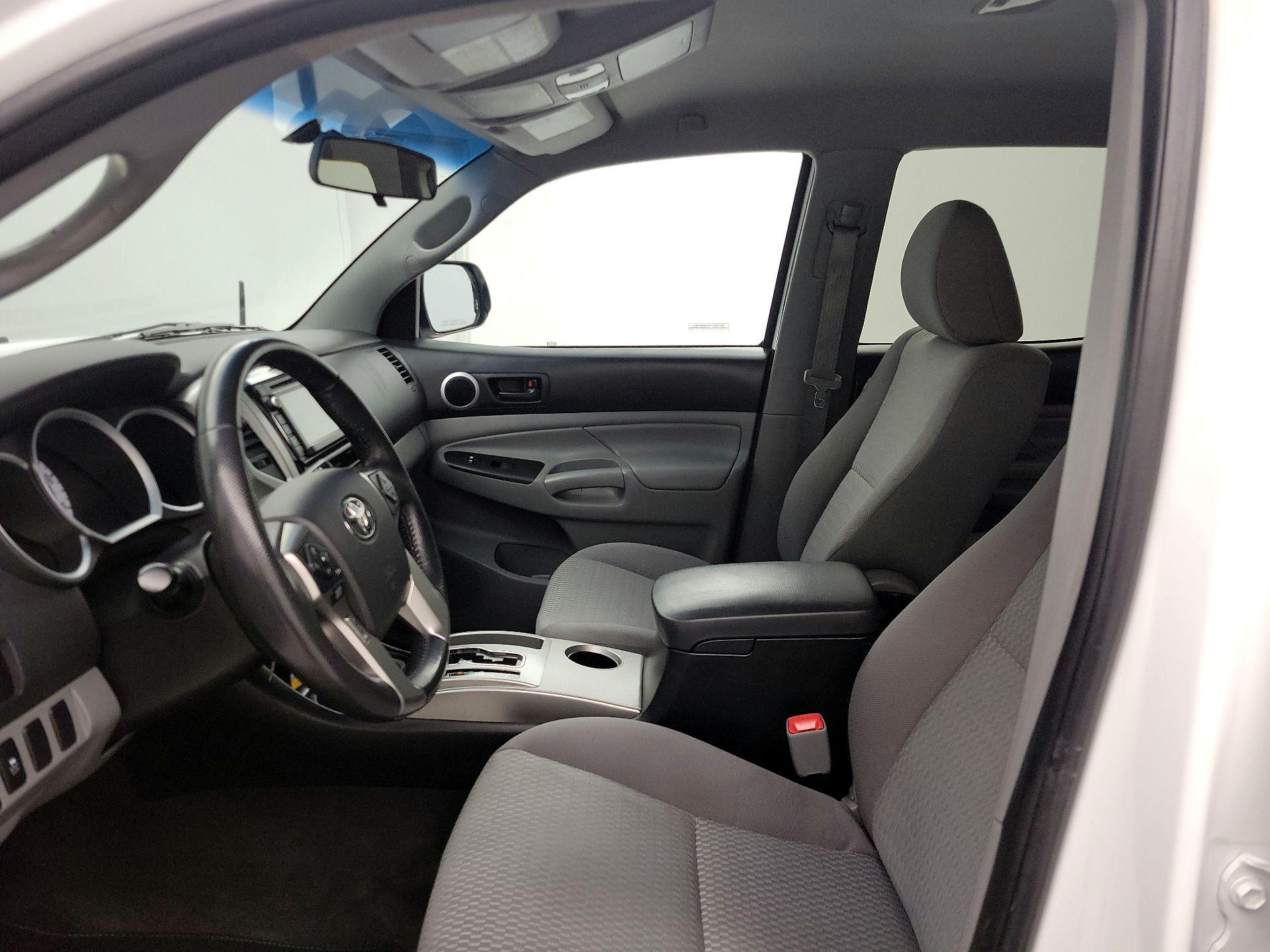 Thumbnail: 2015 Toyota Tacoma - 11