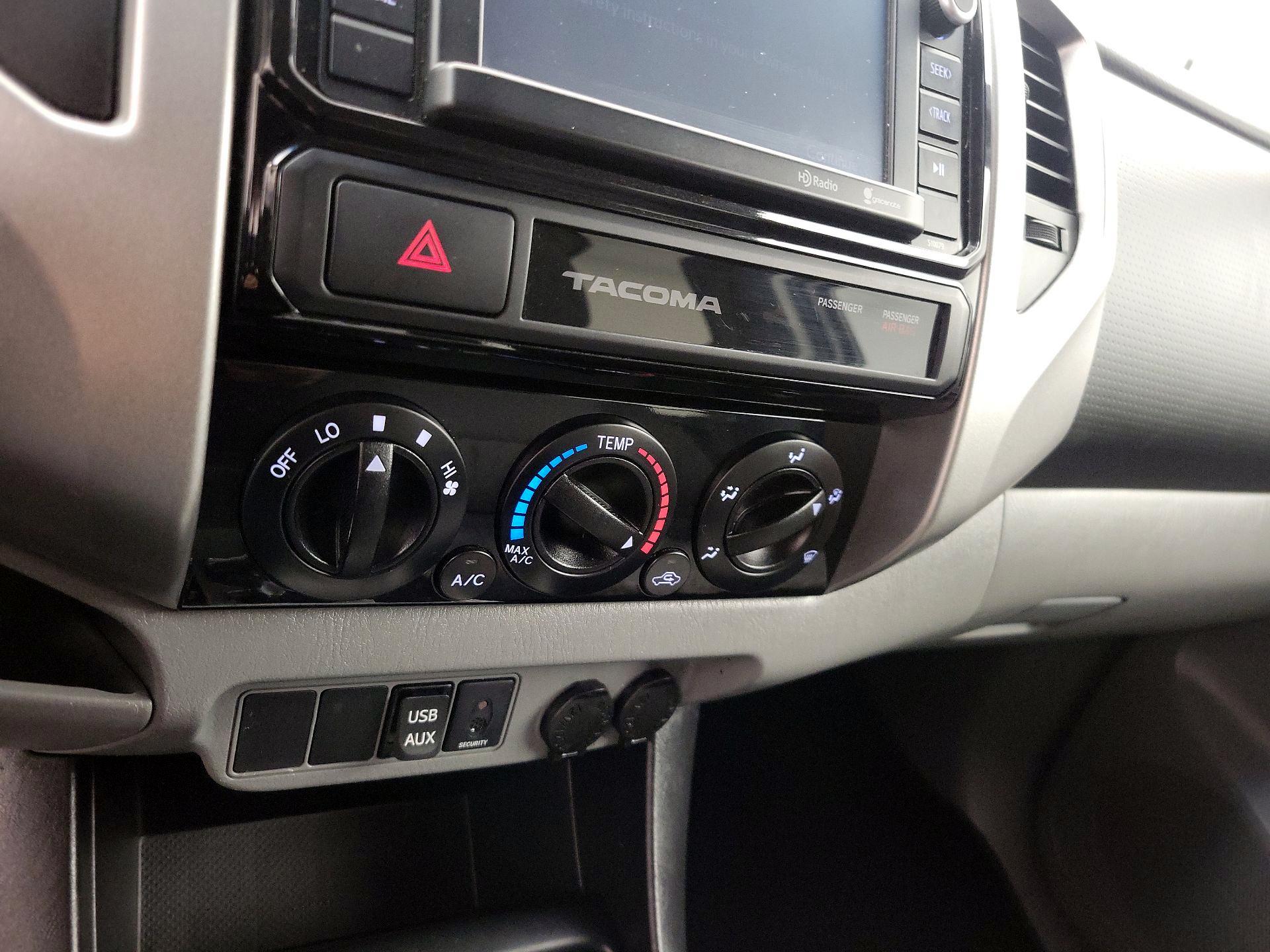 Thumbnail: 2015 Toyota Tacoma - 16