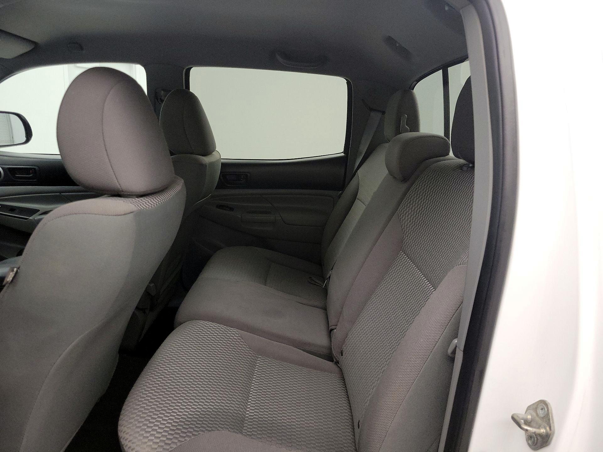 Thumbnail: 2015 Toyota Tacoma - 19