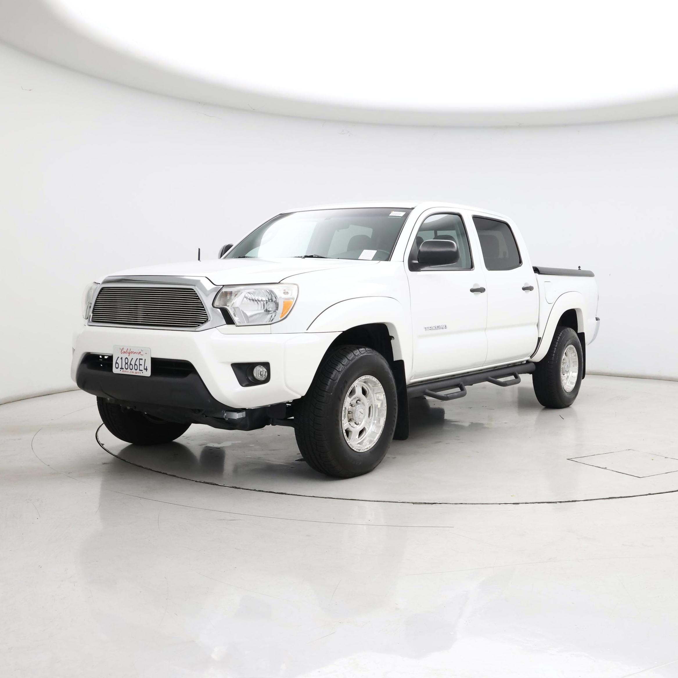 Thumbnail: 2015 Toyota Tacoma - 4