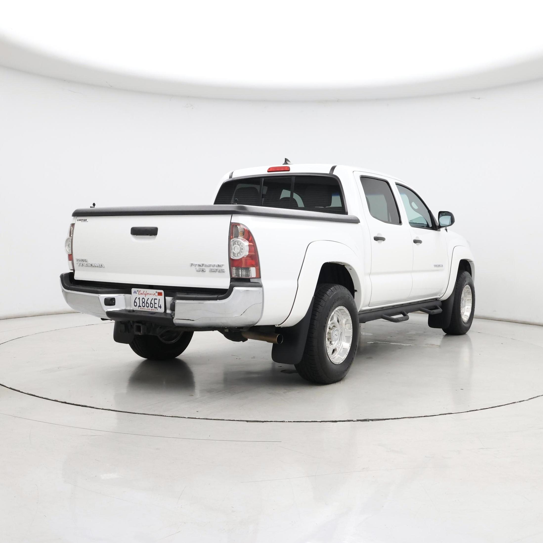 Thumbnail: 2015 Toyota Tacoma - 8