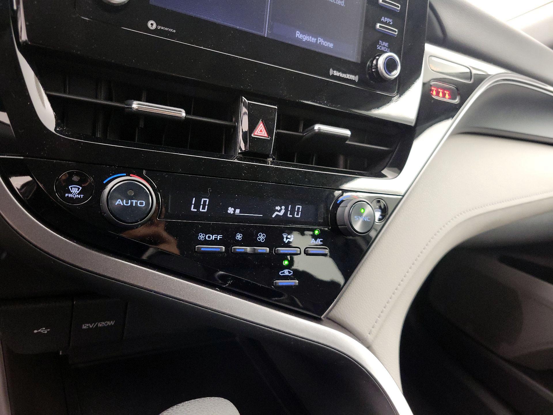 Thumbnail: 2022 Toyota Camry - 16