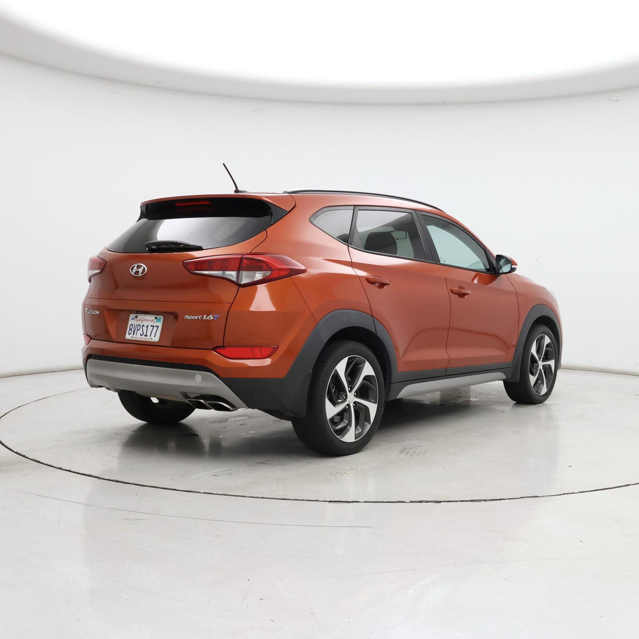 Thumbnail: 2017 Hyundai Tucson - 8