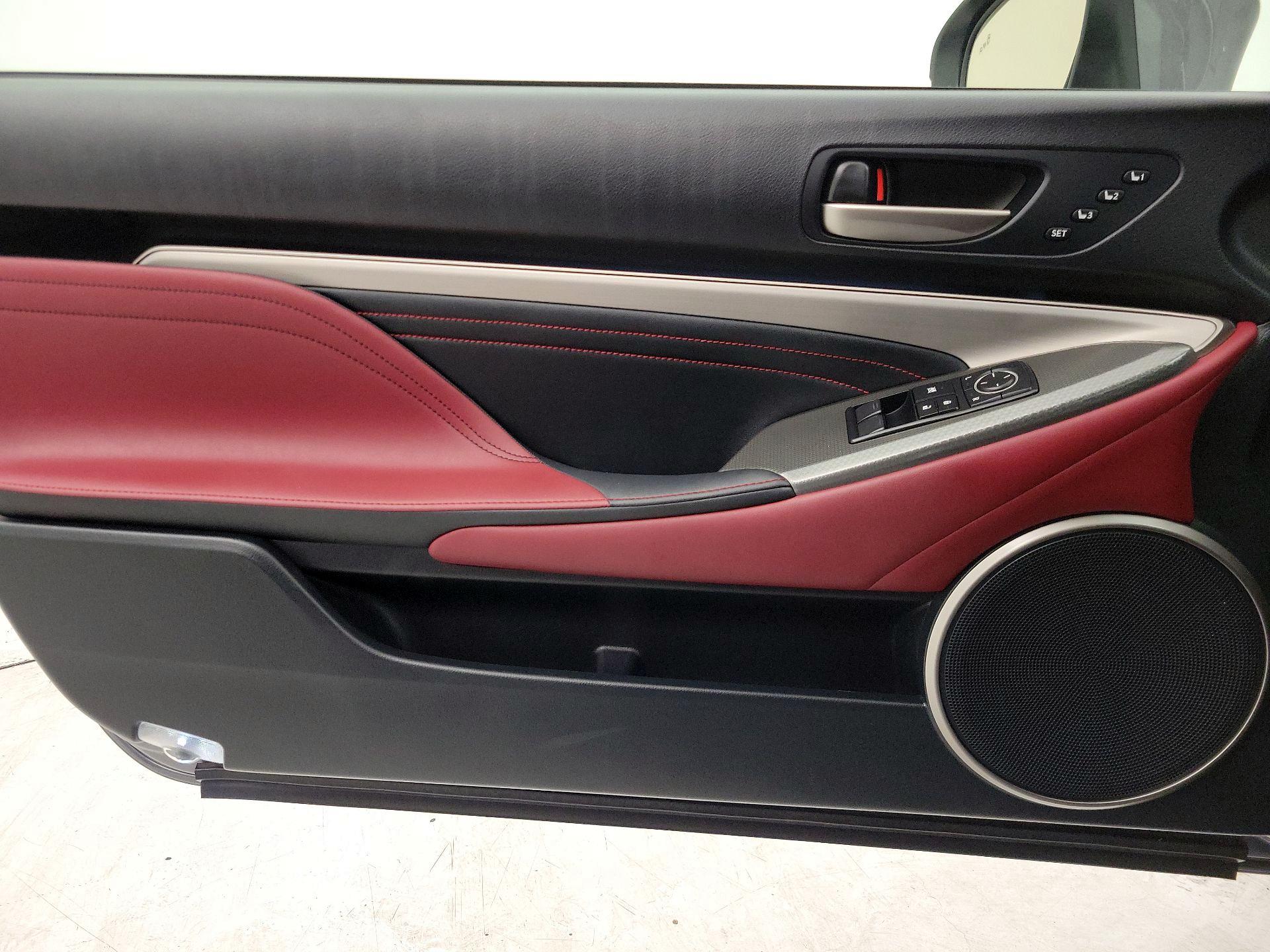 Thumbnail: 2017 Lexus RC - 12