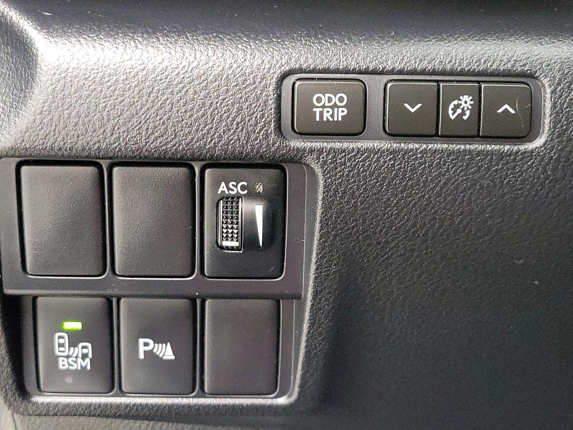 Thumbnail: 2017 Lexus RC - 13