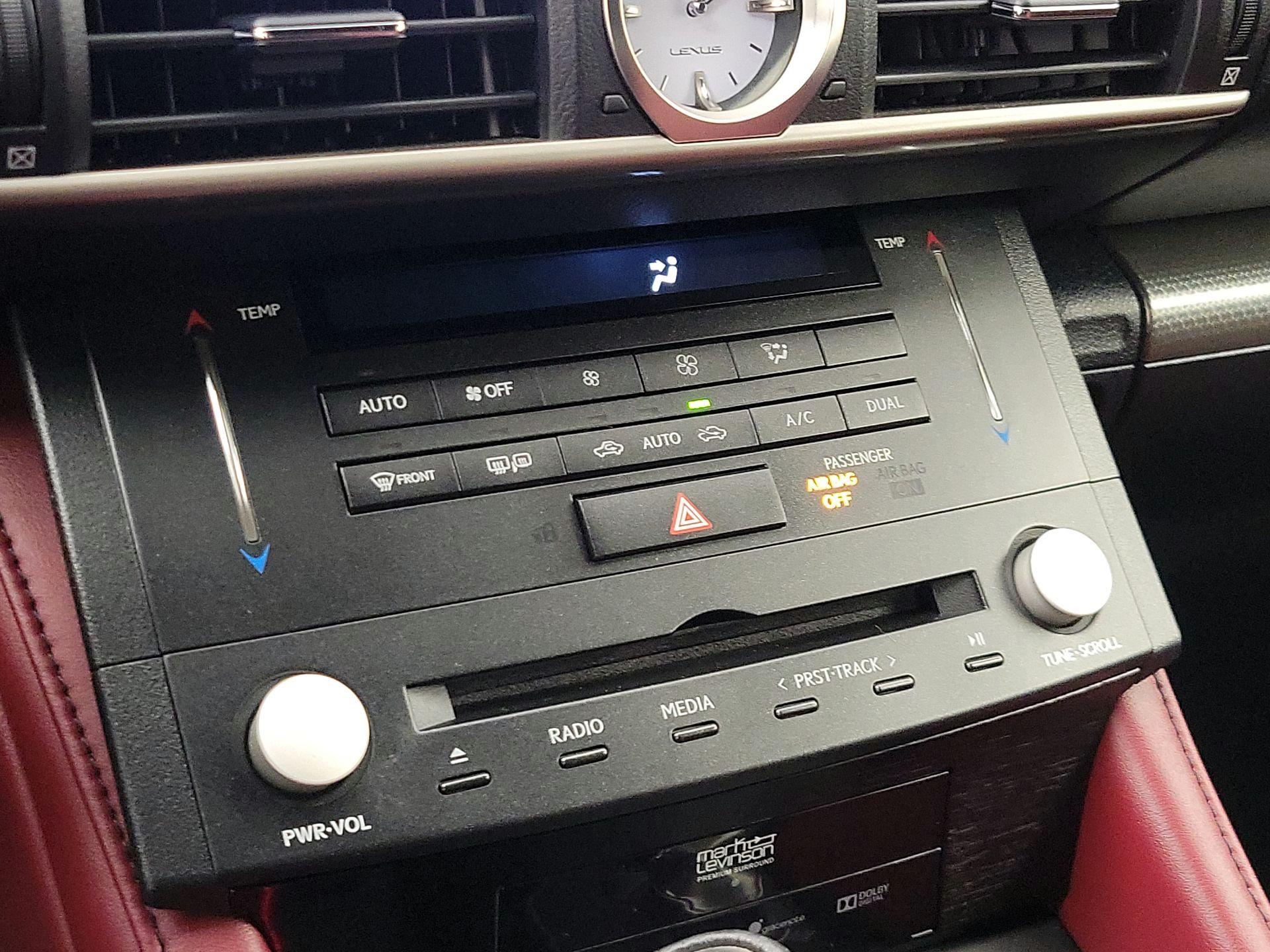 Thumbnail: 2017 Lexus RC - 17