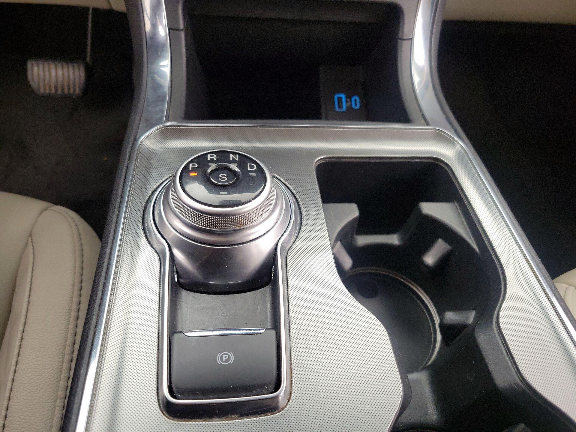 Thumbnail: 2023 Ford Edge - 17