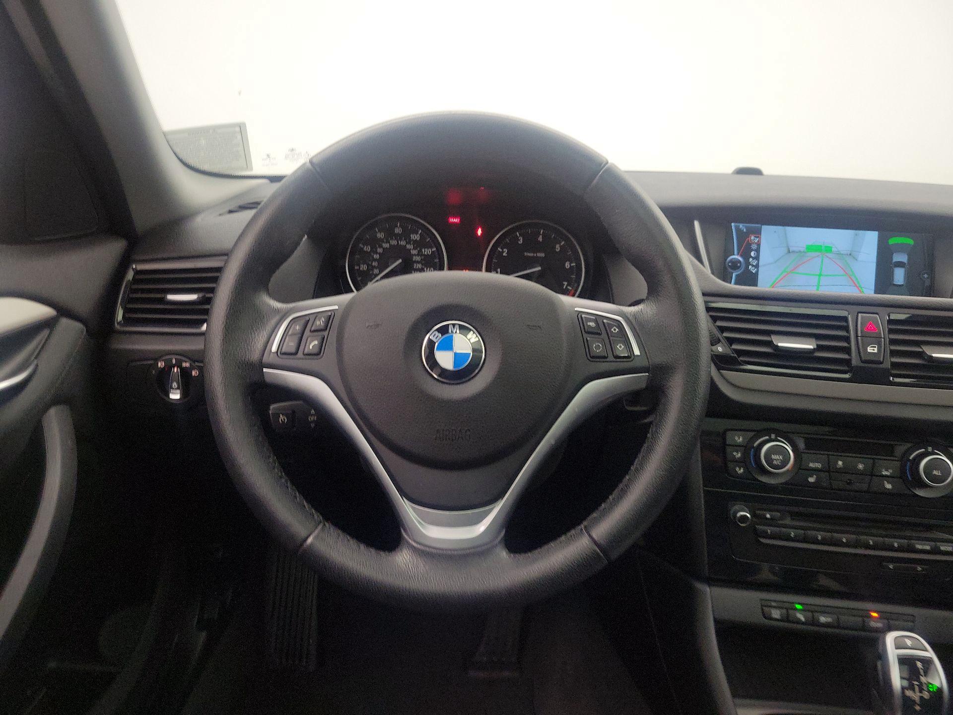 Thumbnail: 2015 BMW X1 - 10