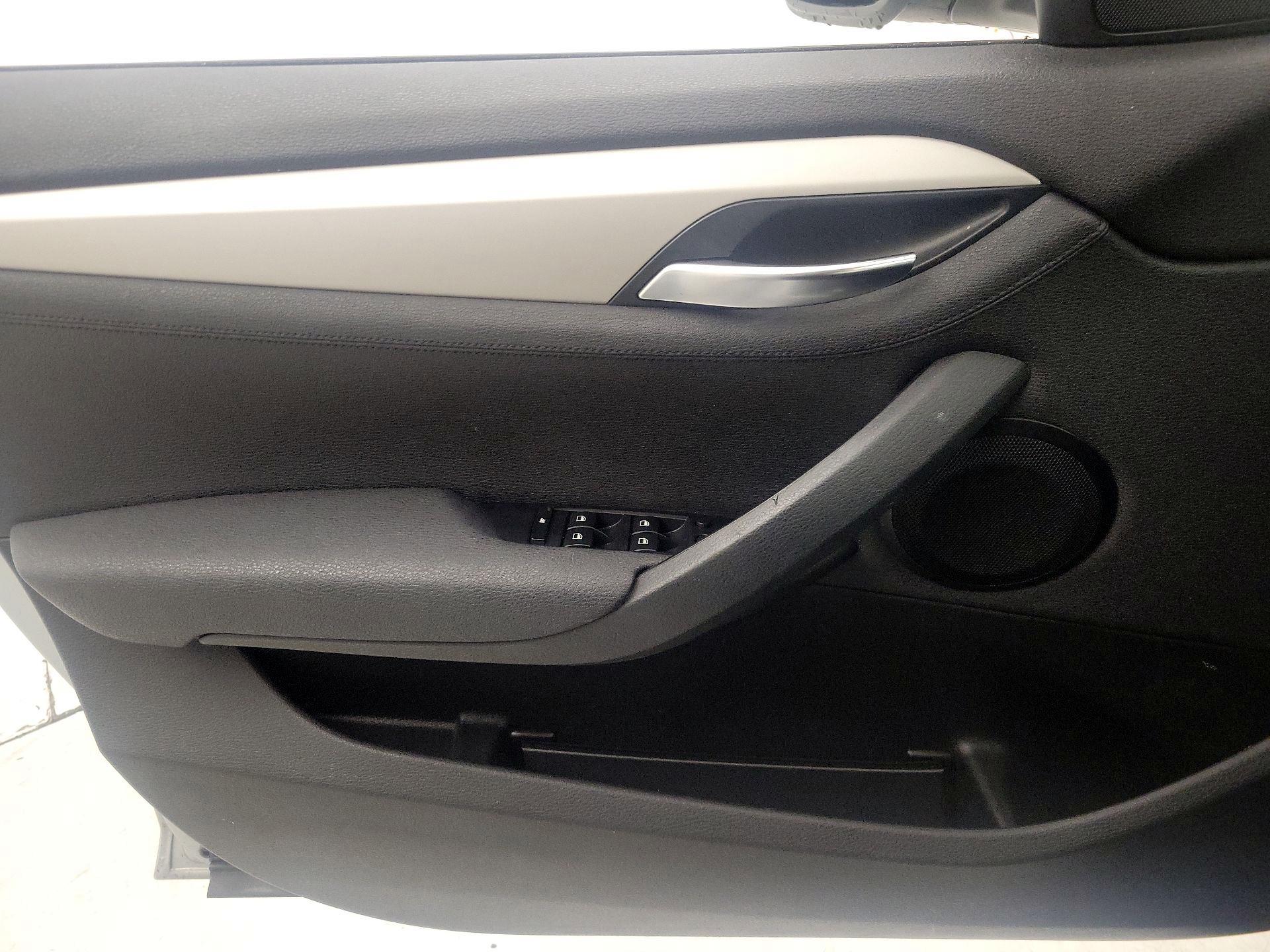 Thumbnail: 2015 BMW X1 - 12