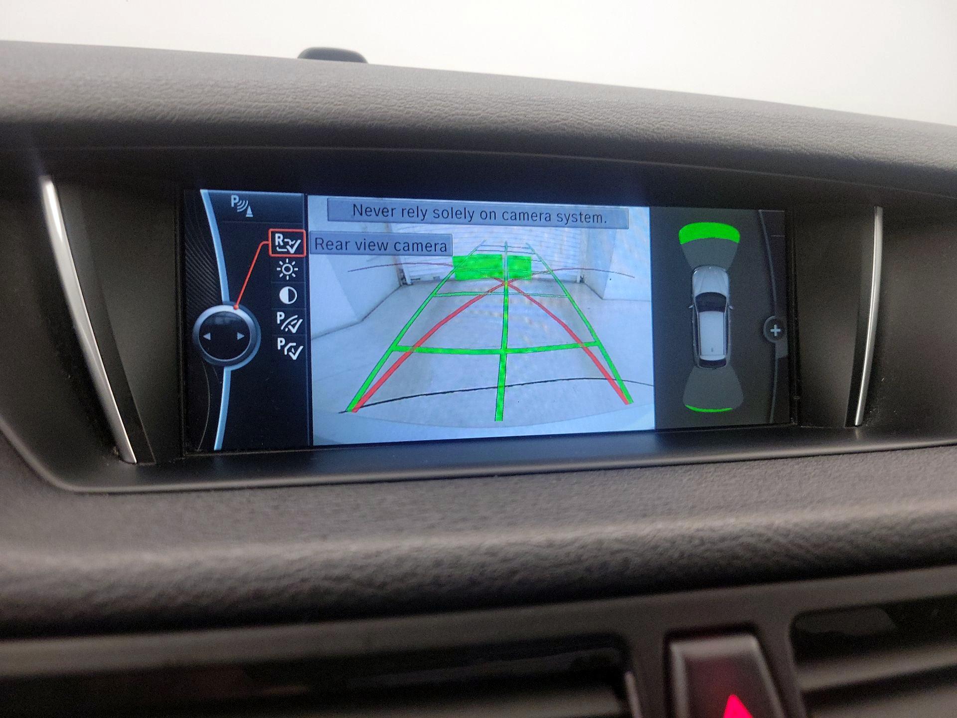 Thumbnail: 2015 BMW X1 - 14