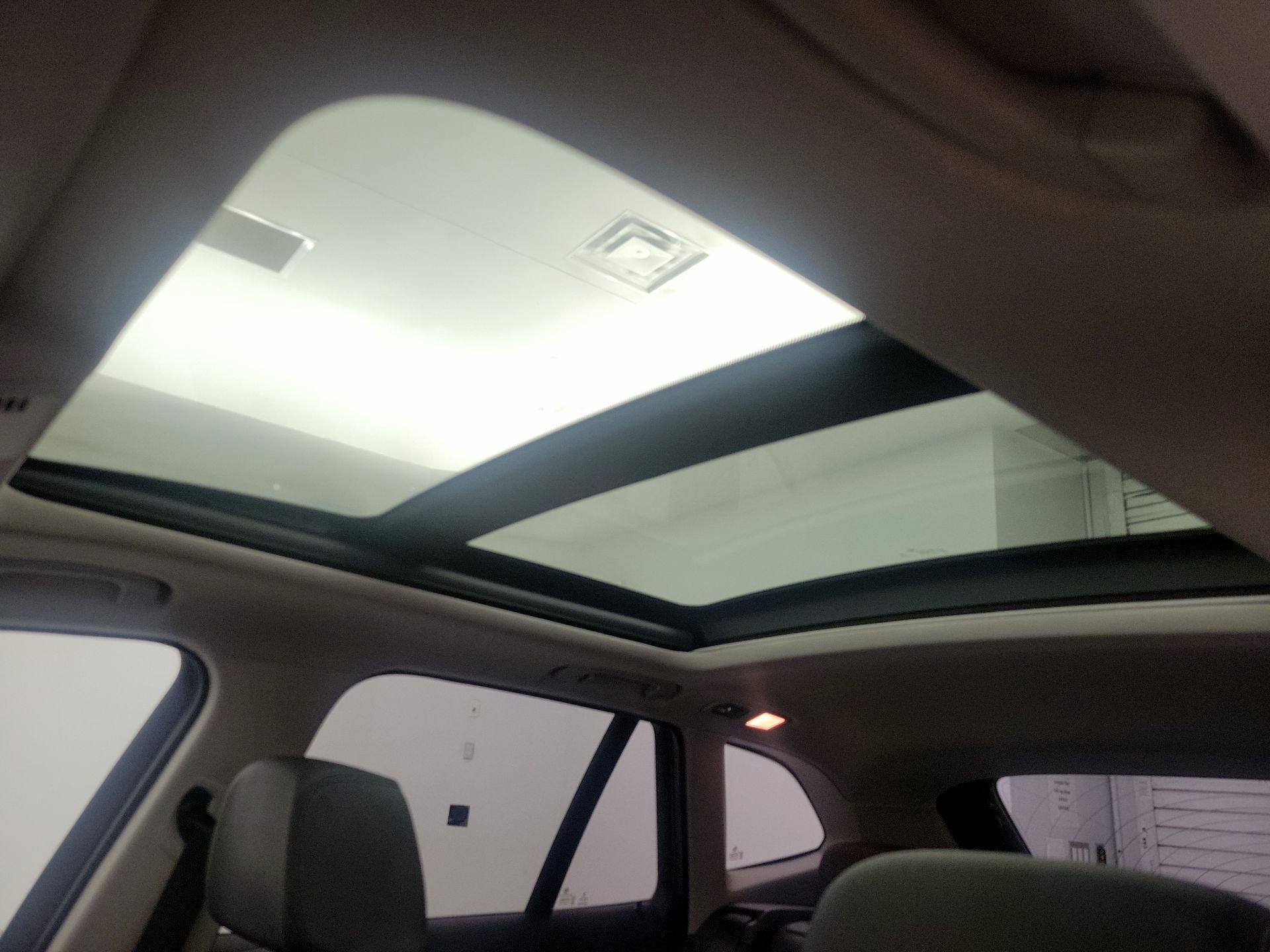 Thumbnail: 2015 BMW X1 - 19