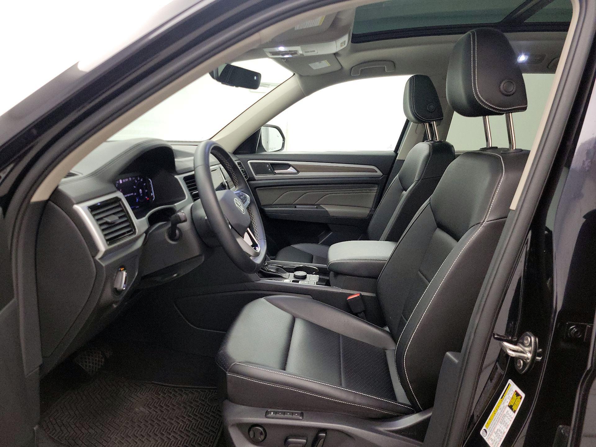 Thumbnail: 2023 Volkswagen Atlas - 11