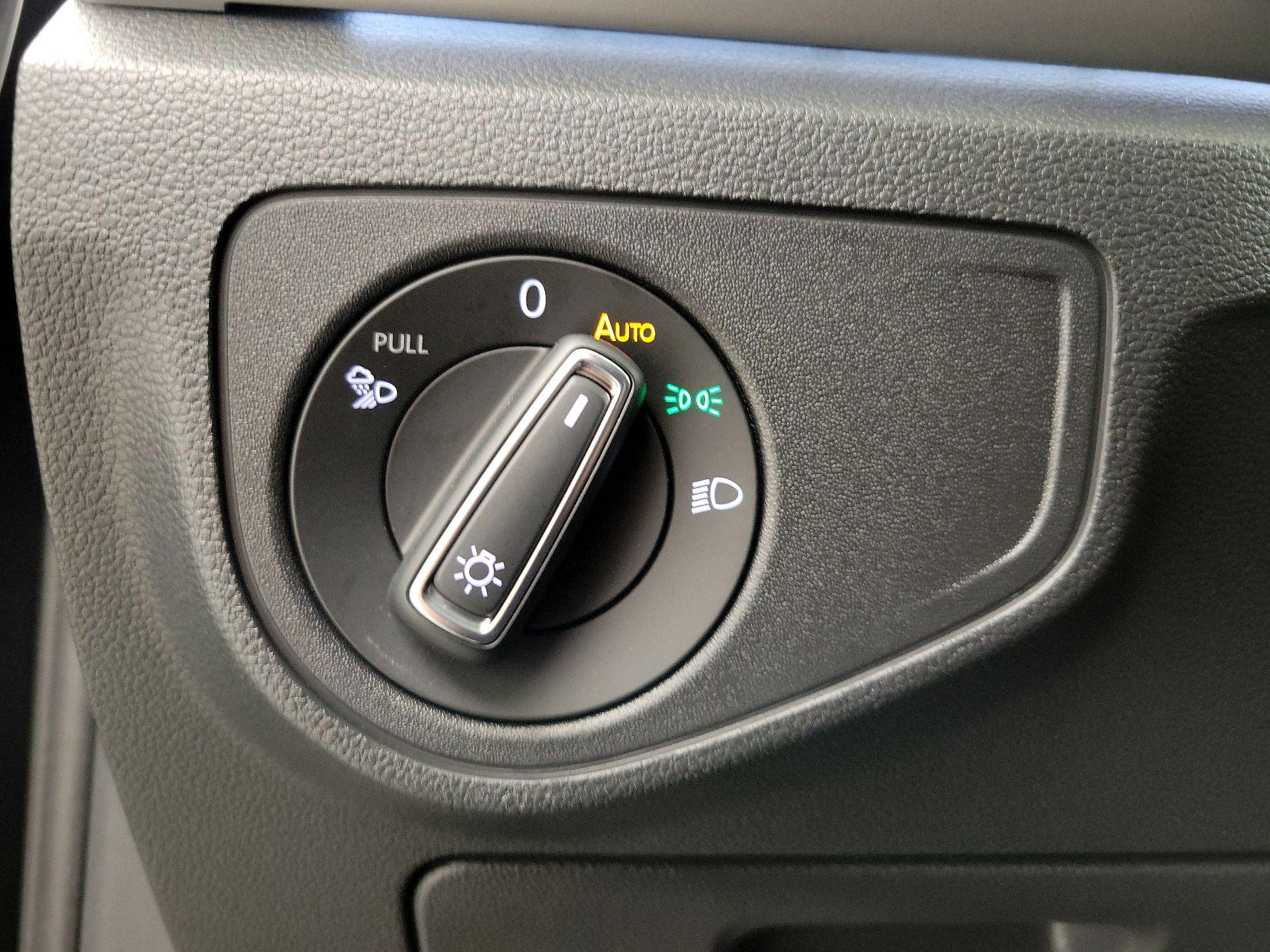 Thumbnail: 2023 Volkswagen Atlas - 13