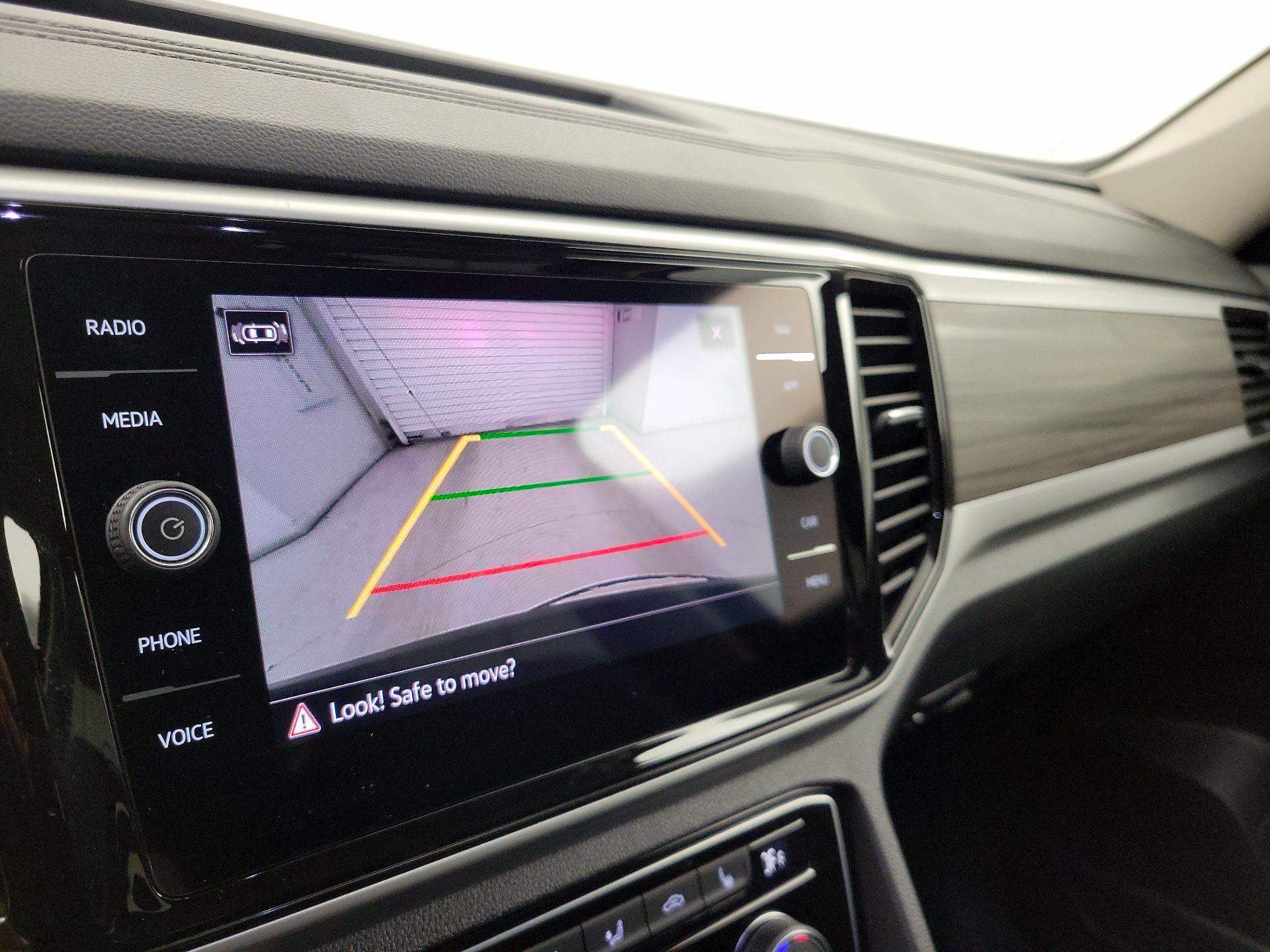 Thumbnail: 2023 Volkswagen Atlas - 14