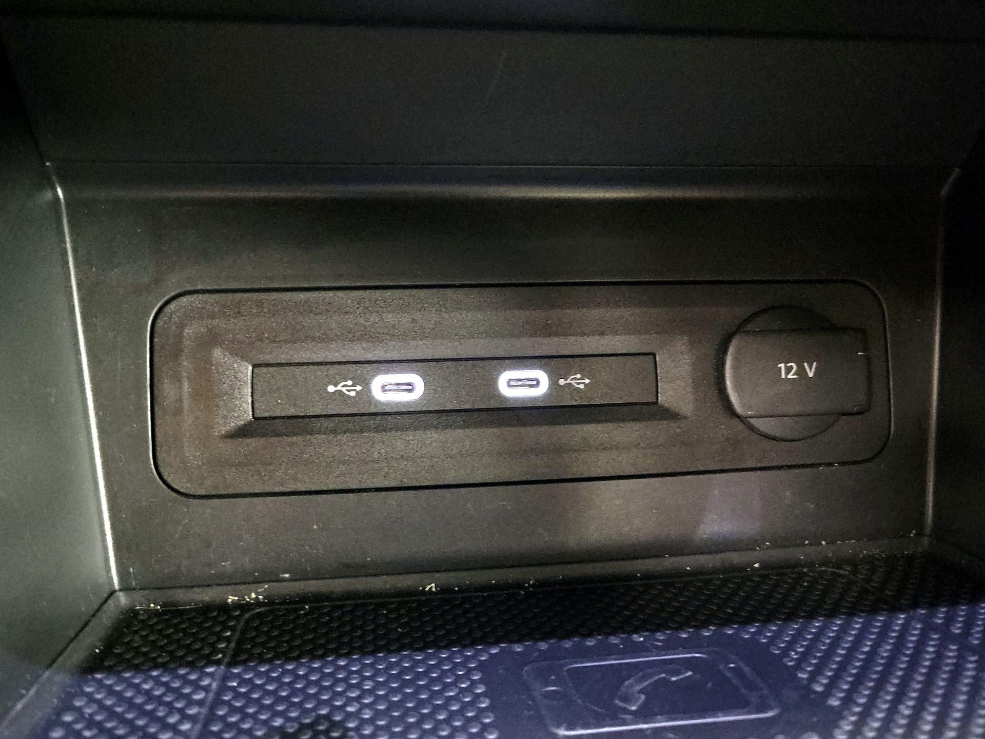 Thumbnail: 2023 Volkswagen Atlas - 18