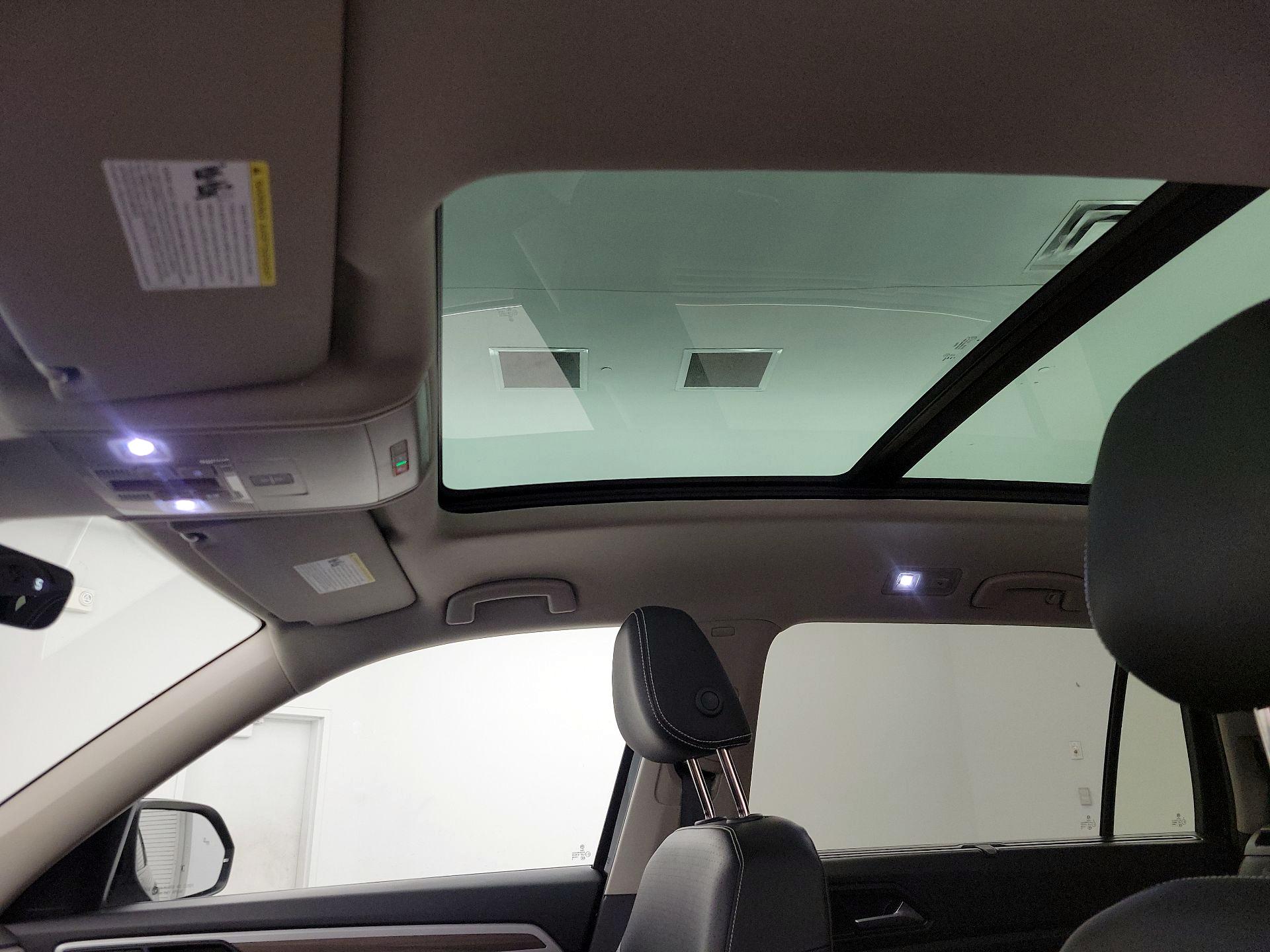 Thumbnail: 2023 Volkswagen Atlas - 19