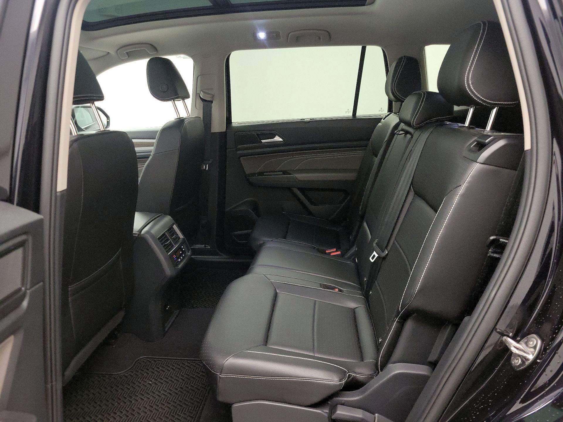 Thumbnail: 2023 Volkswagen Atlas - 20