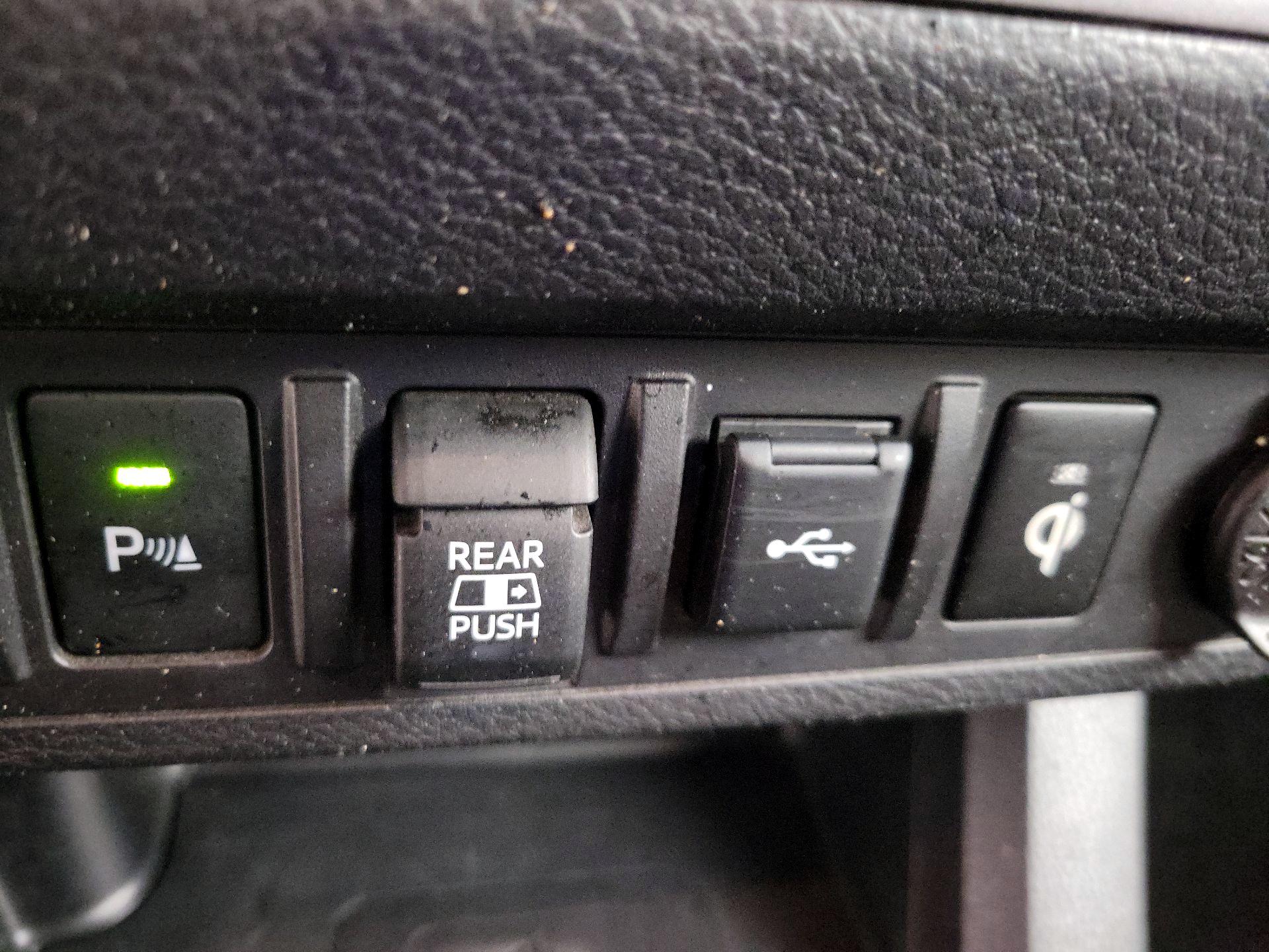 Thumbnail: 2023 Toyota Tacoma - 18