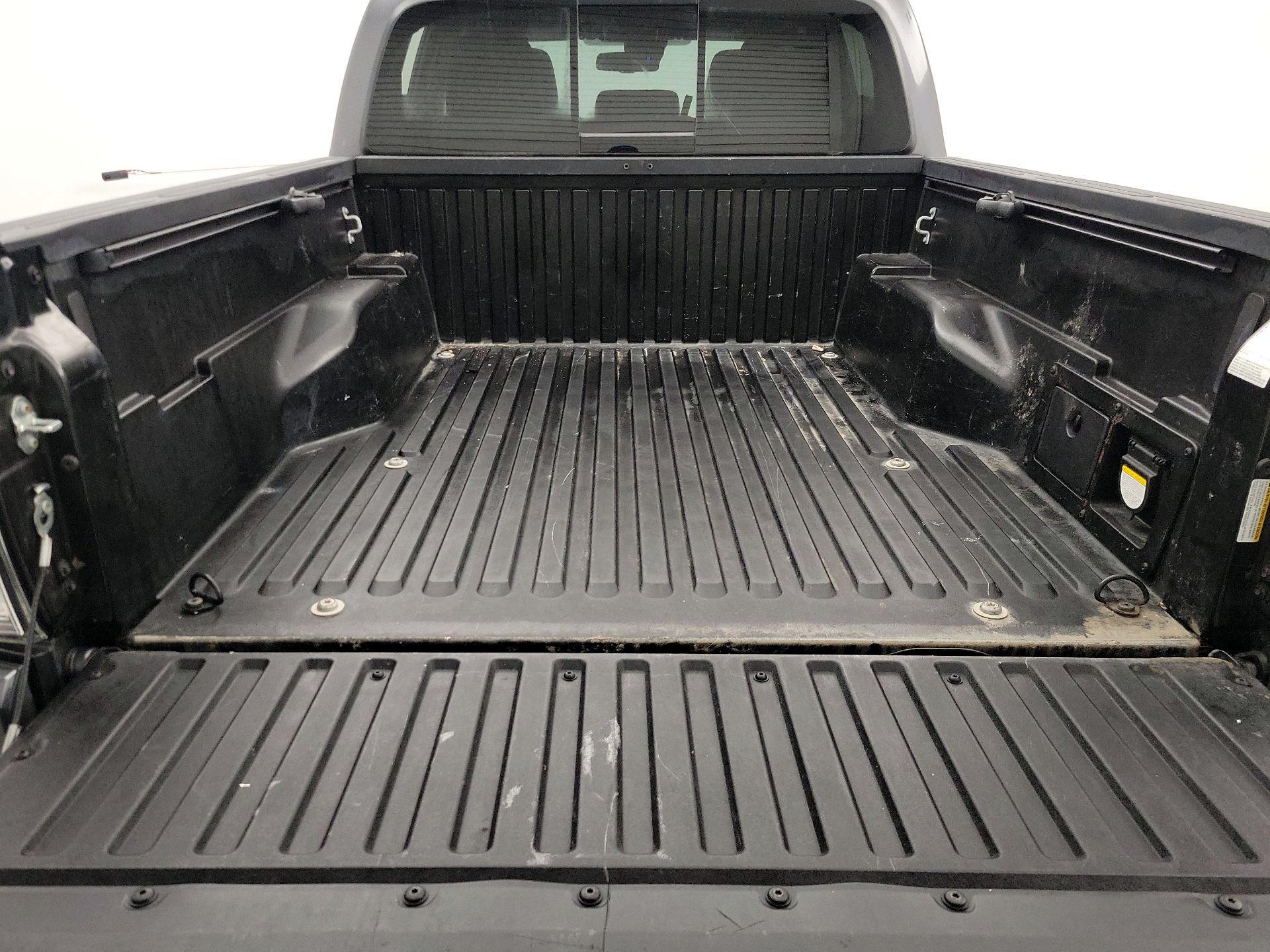 Thumbnail: 2023 Toyota Tacoma - 20