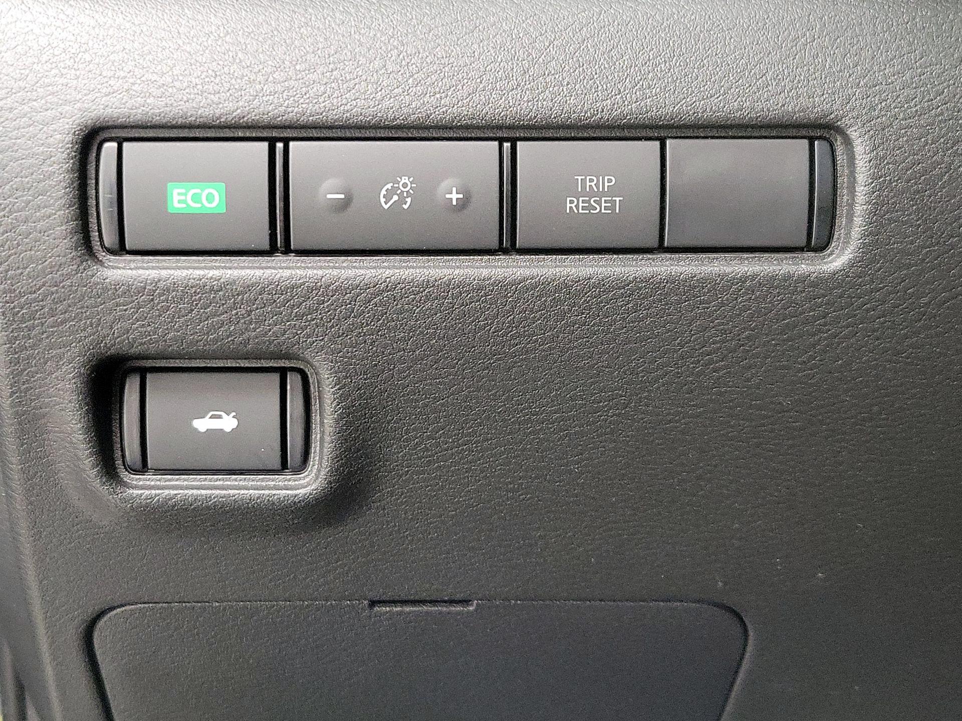 Thumbnail: 2020 Nissan Sentra - 13