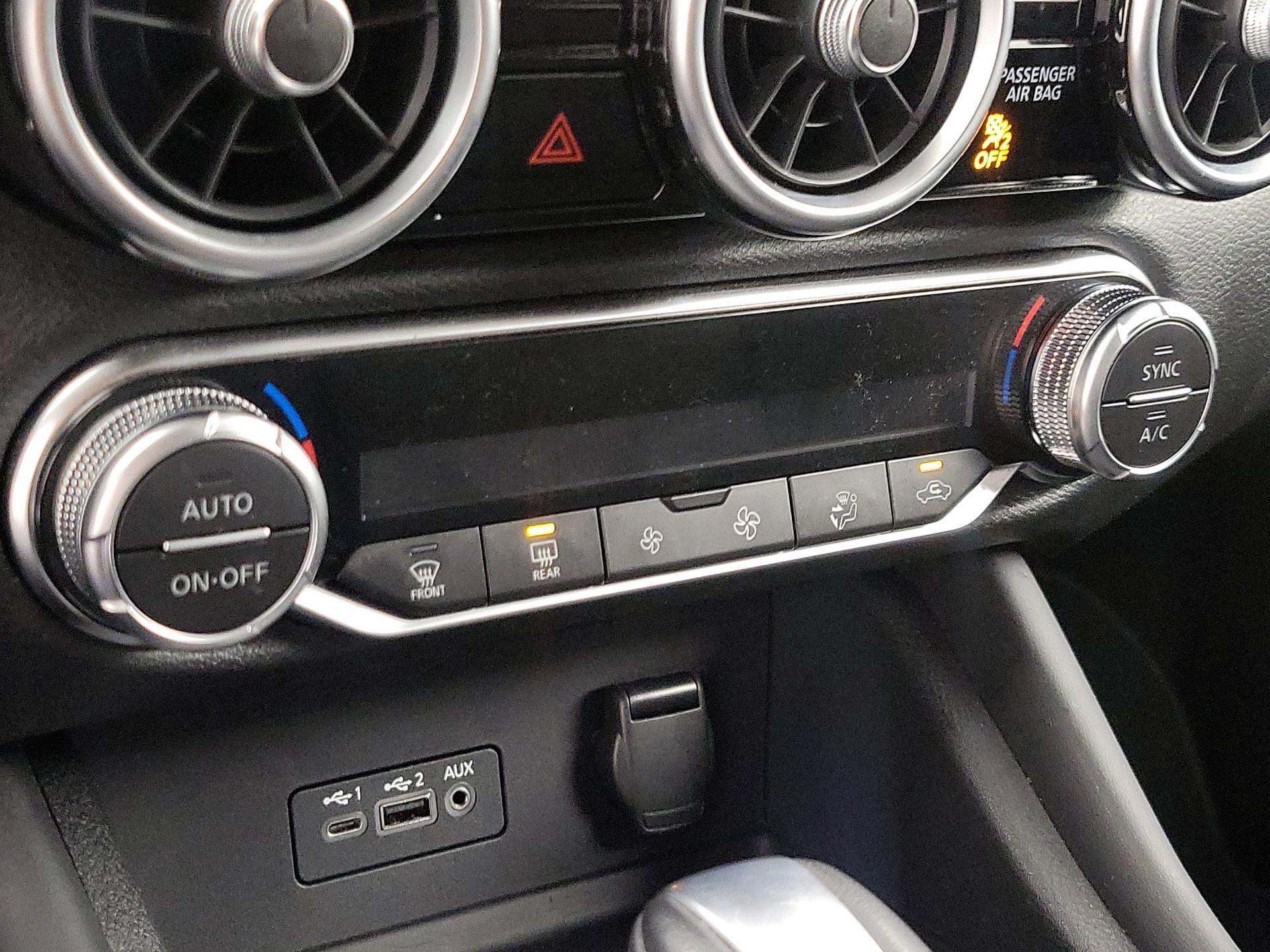 Thumbnail: 2020 Nissan Sentra - 16