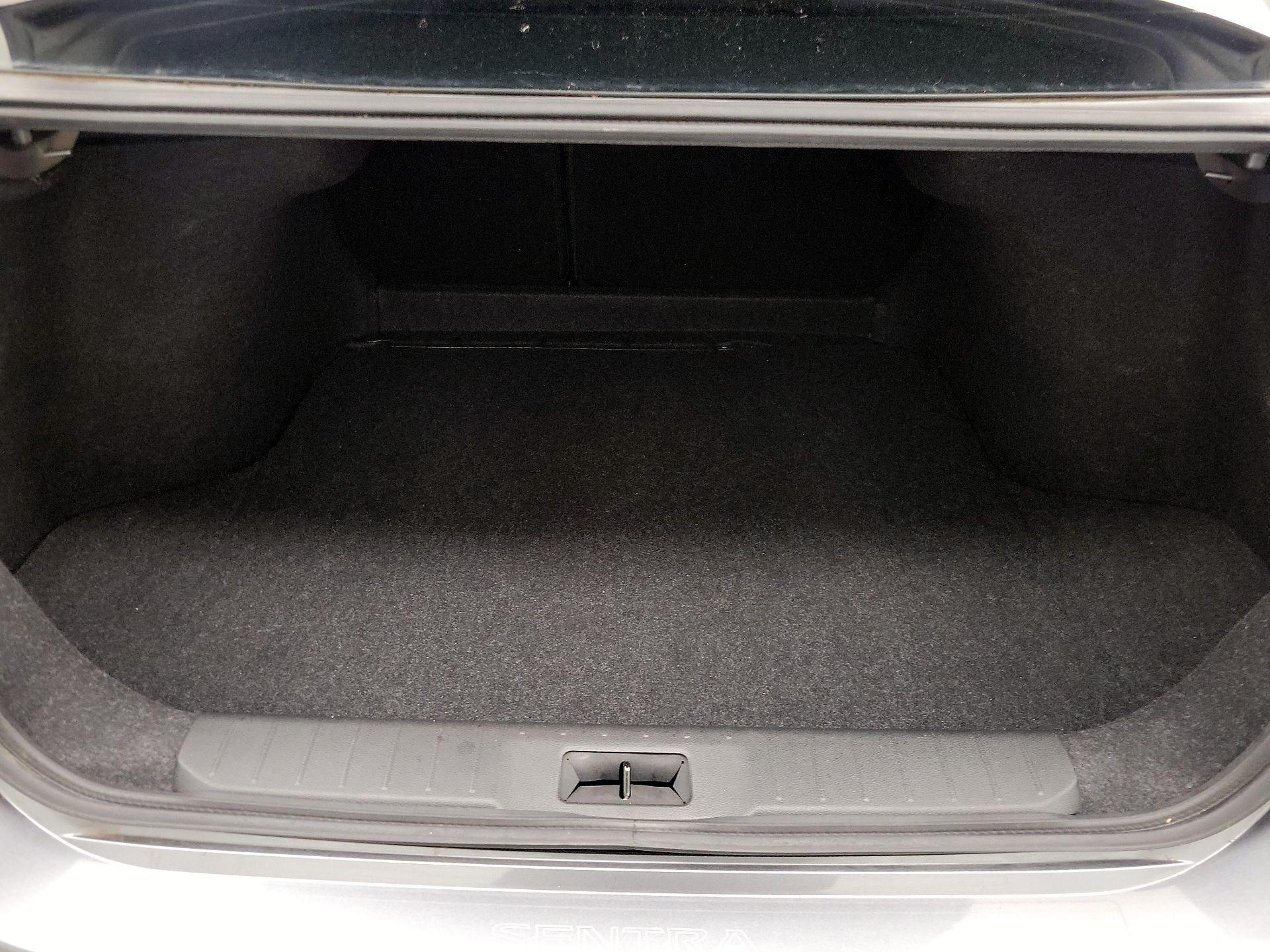 Thumbnail: 2020 Nissan Sentra - 20