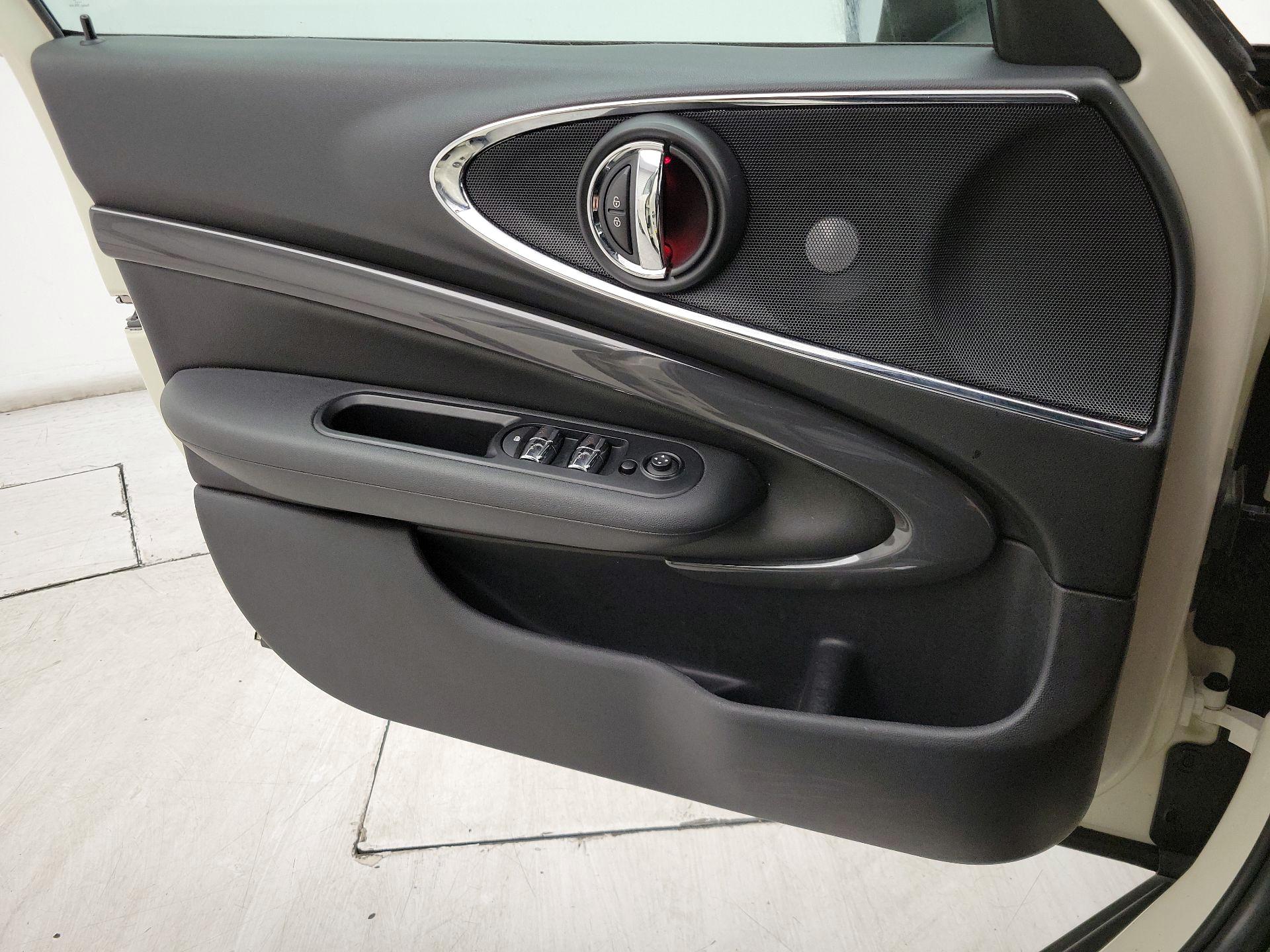 Thumbnail: 2016 MINI Cooper Clubman - 12