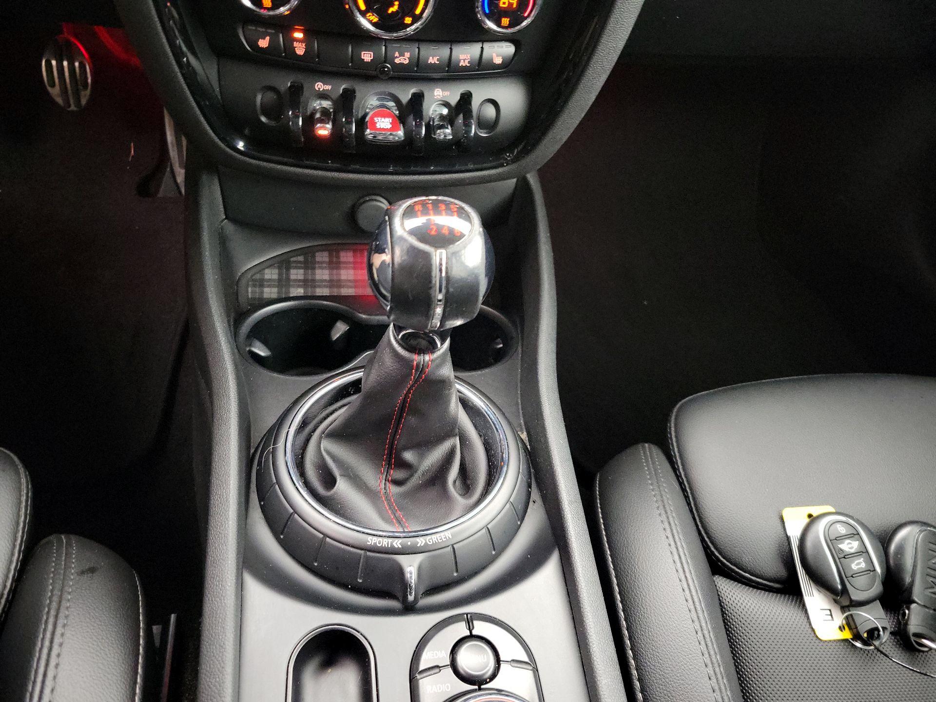 Thumbnail: 2016 MINI Cooper Clubman - 18