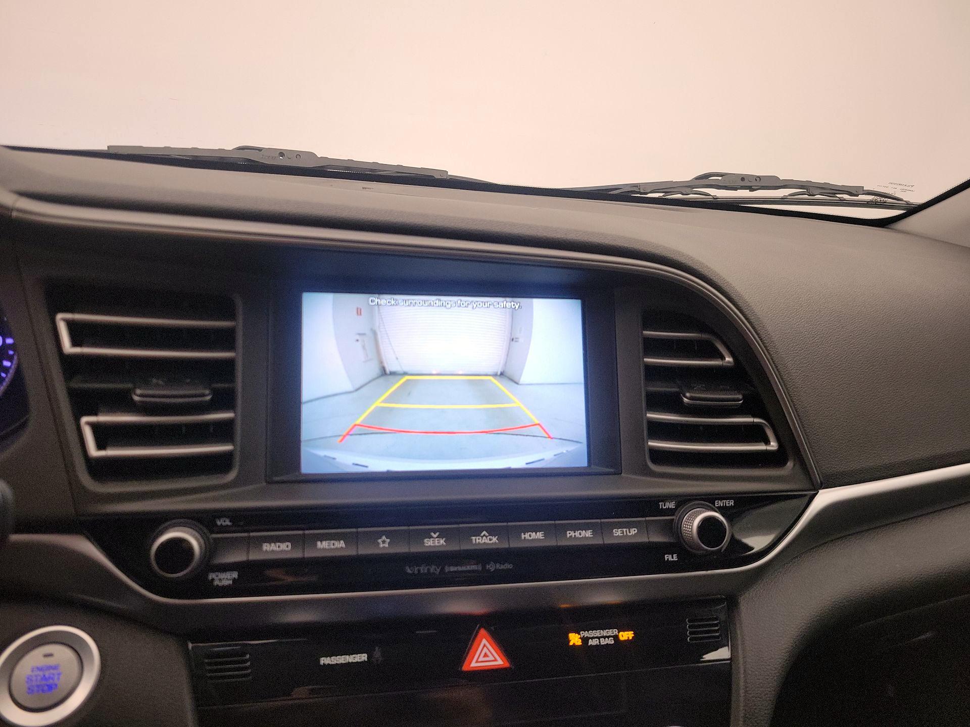 Thumbnail: 2020 Hyundai Elantra - 14