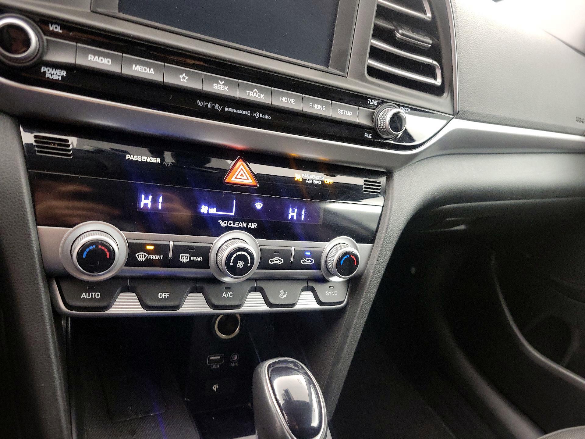 Thumbnail: 2020 Hyundai Elantra - 16