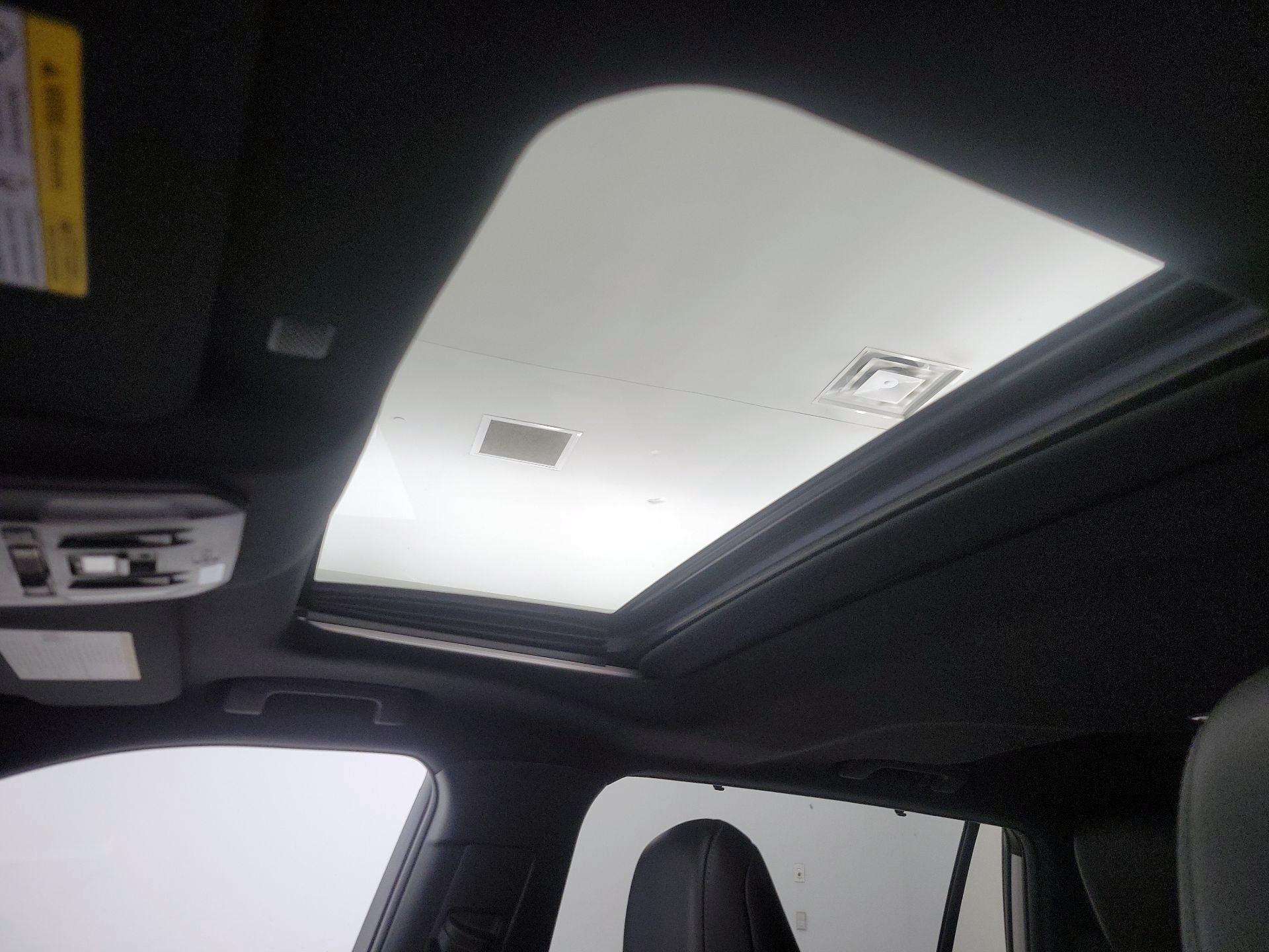 Thumbnail: 2022 Toyota Highlander - 20