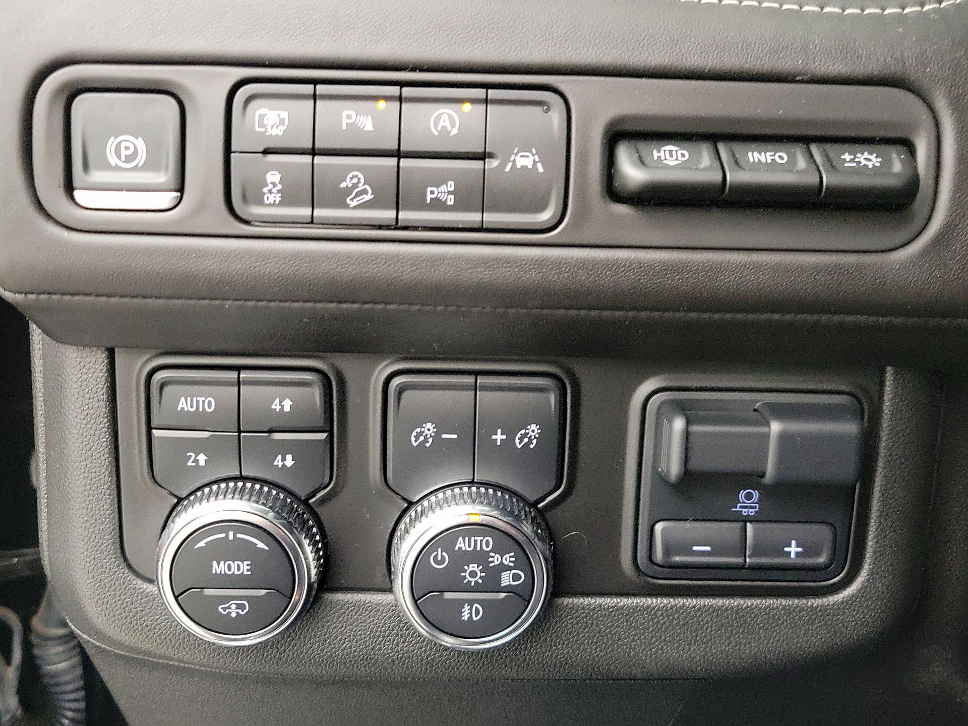 Thumbnail: 2024 GMC Yukon - 13