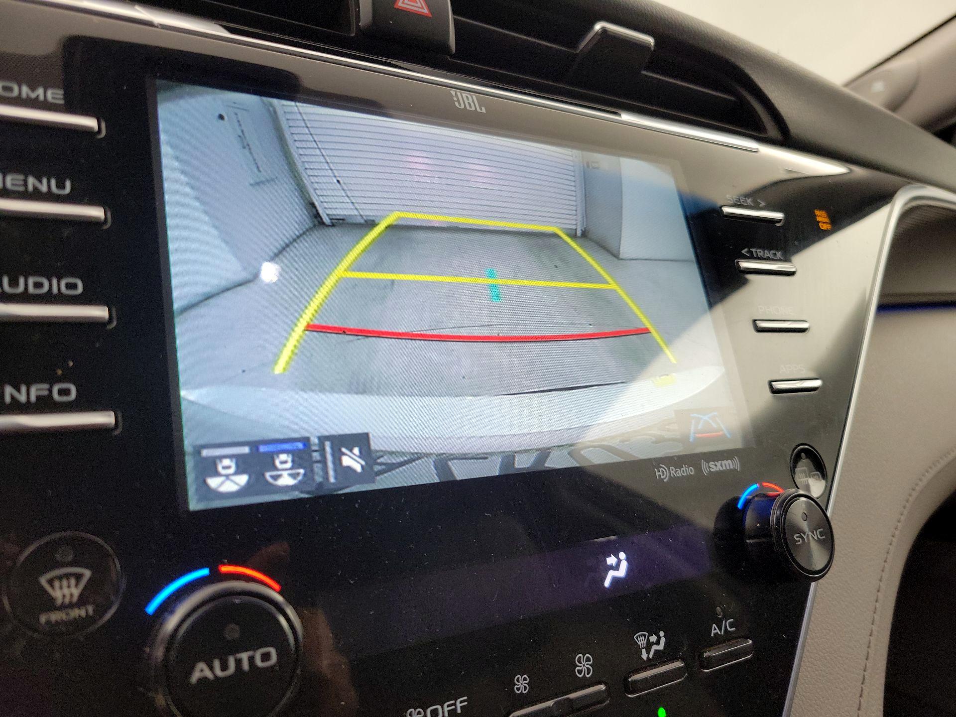 Thumbnail: 2018 Toyota Camry - 14